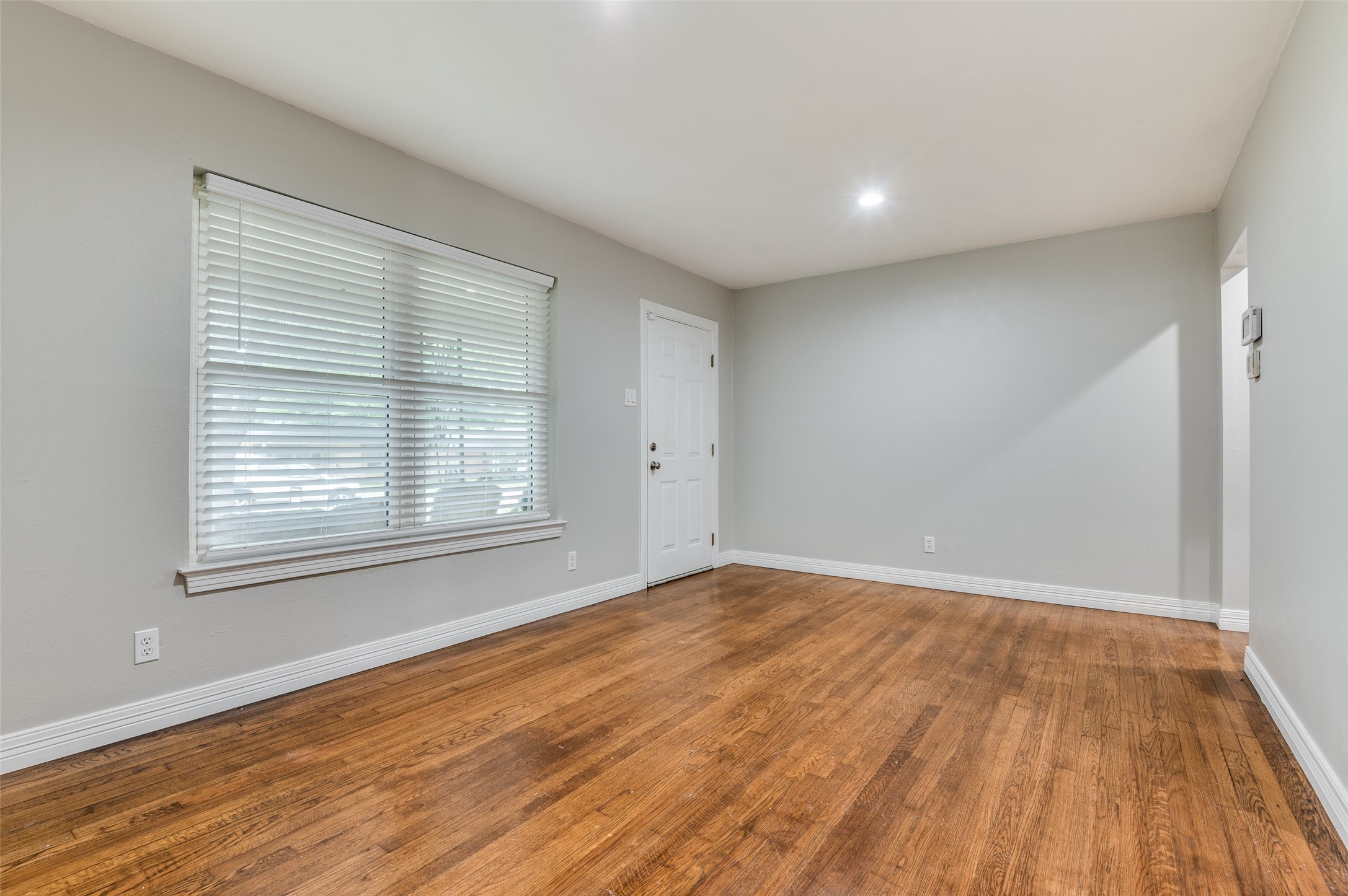 3202 Texas Drive , Dallas, TX, 75211 | 20950415 | Realty Texas LLC