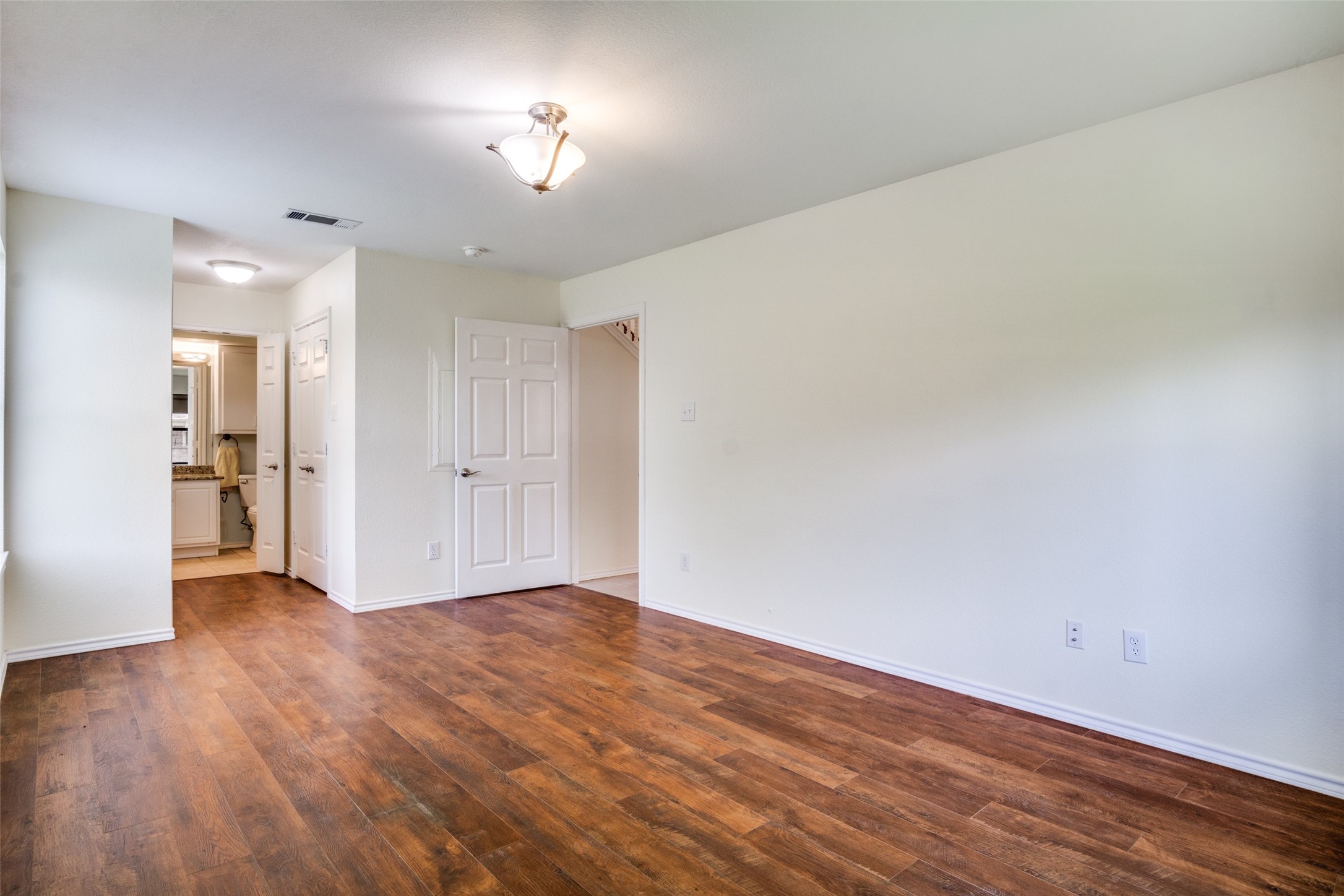 1112 Forest Creek Street , Benbrook, TX, 76126 | 20929349 | Realty Texas LLC
