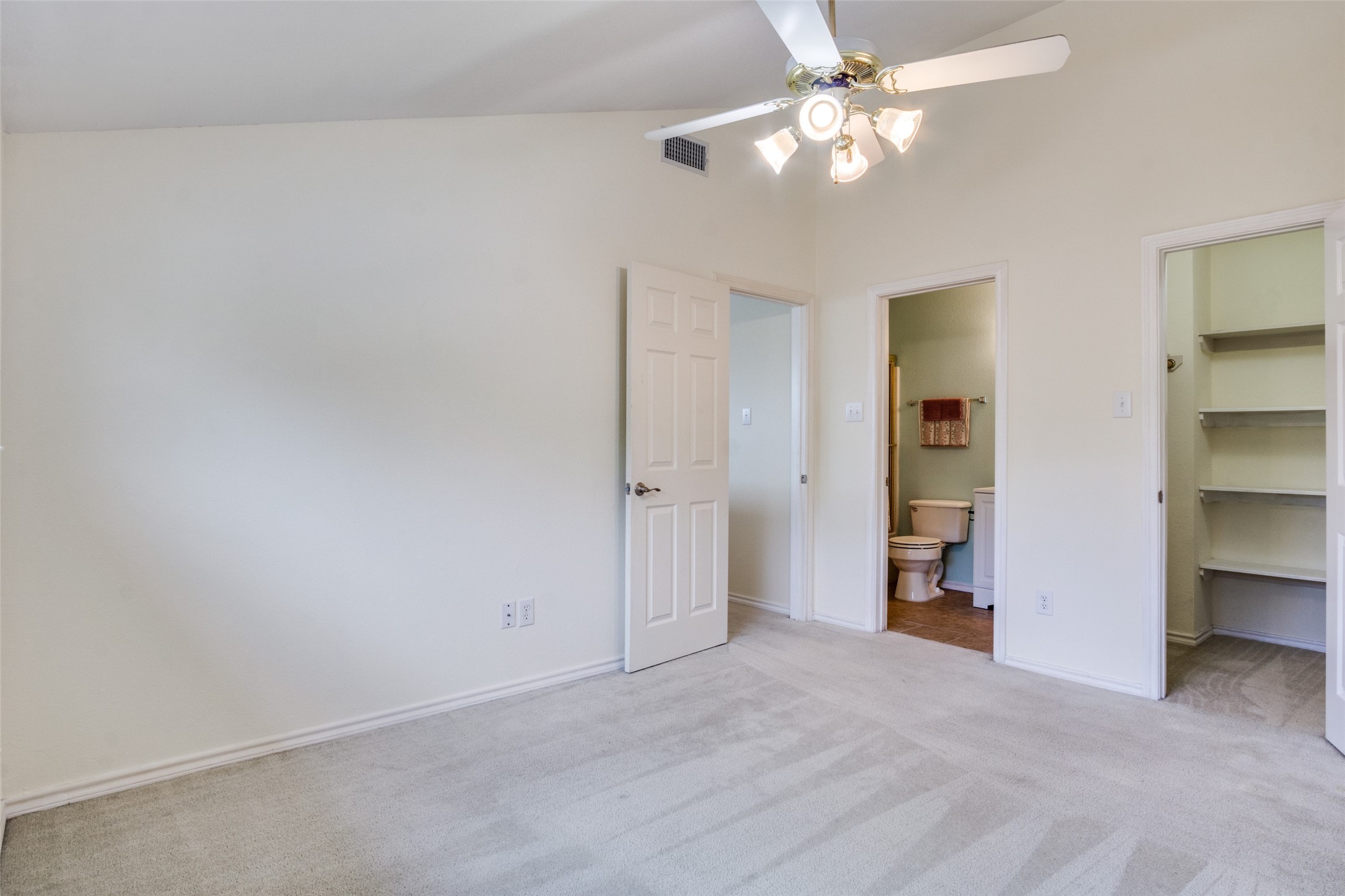 1112 Forest Creek Street , Benbrook, TX, 76126 | 20929349 | Realty Texas LLC