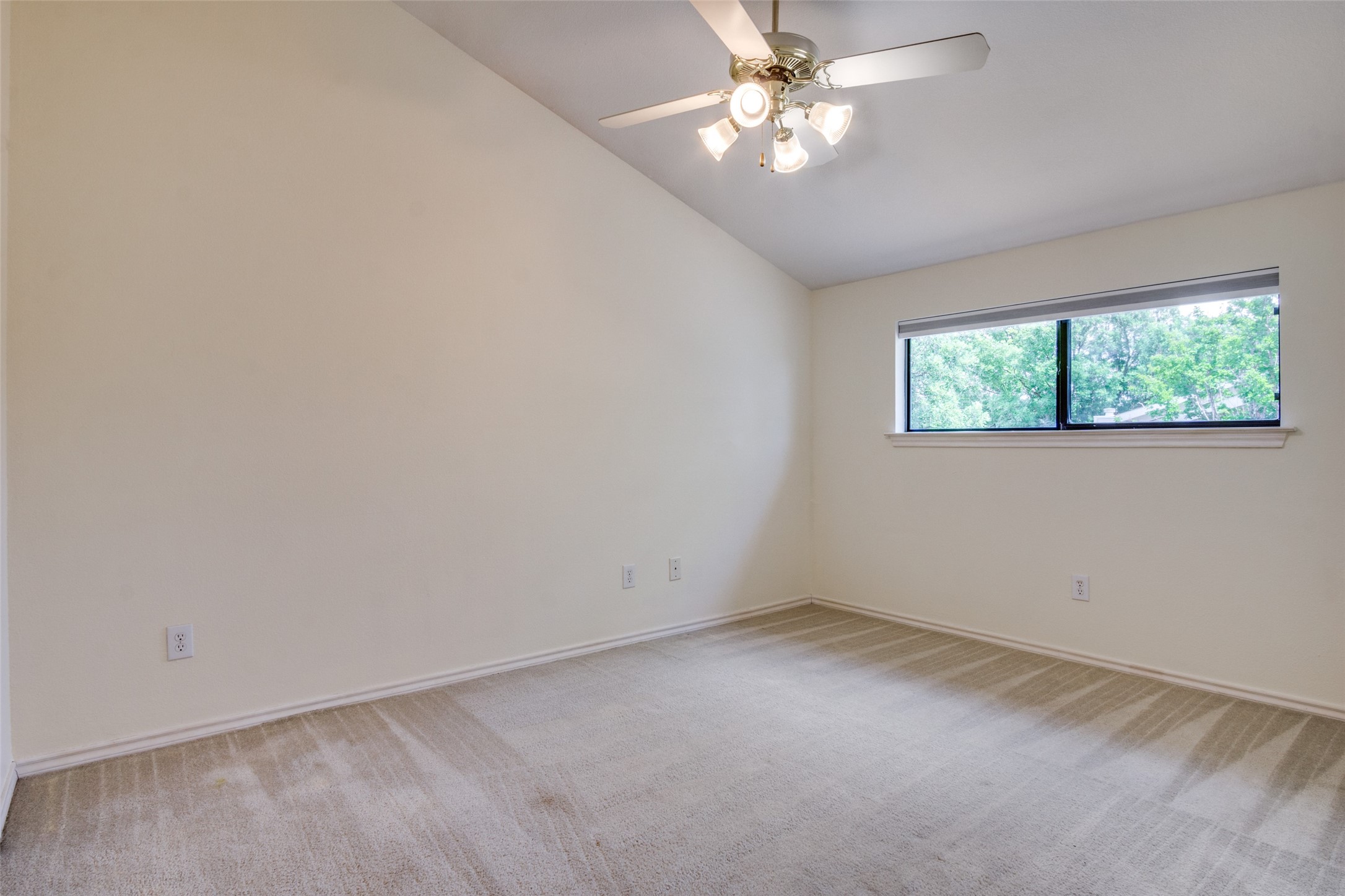 1112 Forest Creek Street , Benbrook, TX, 76126 | 20929349 | Realty Texas LLC