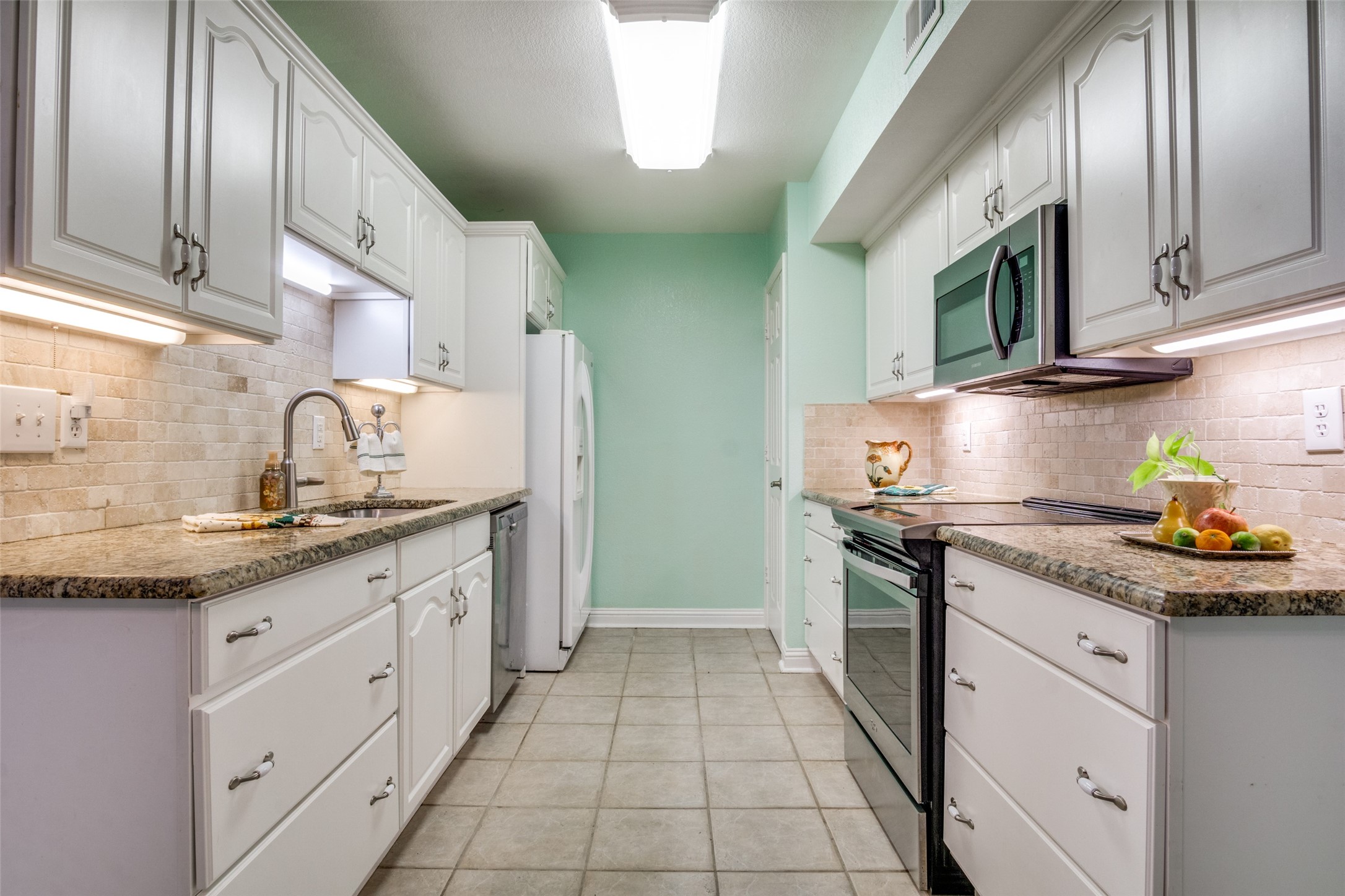 1112 Forest Creek Street , Benbrook, TX, 76126 | 20929349 | Realty Texas LLC