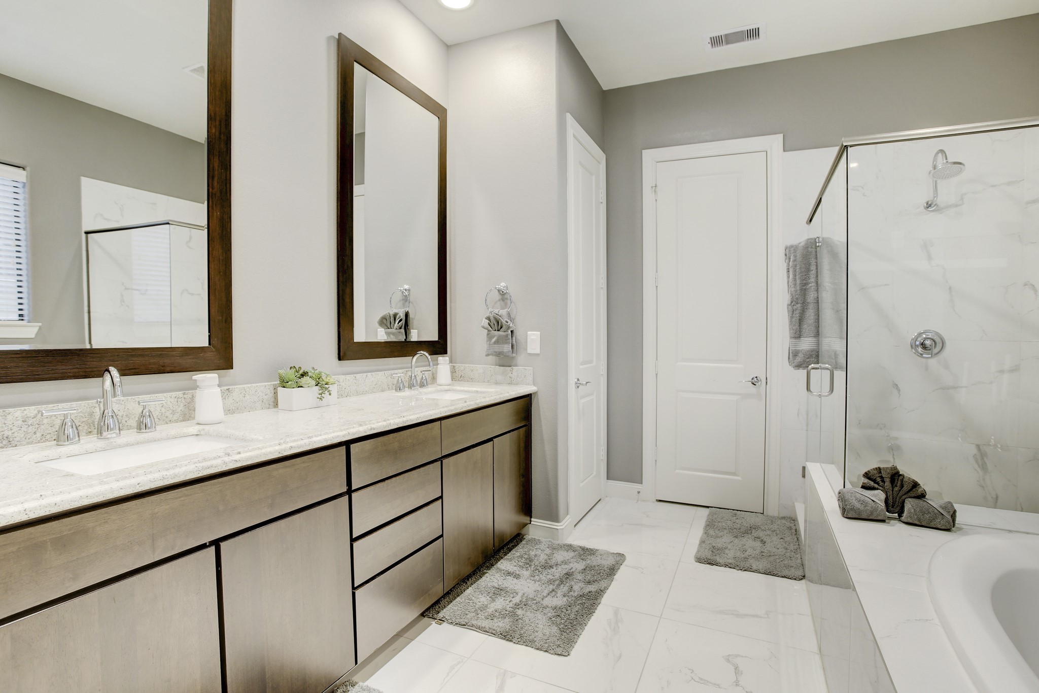 5506 Darling Street , Houston, TX, 77007 | 26567205 | Realty Texas LLC