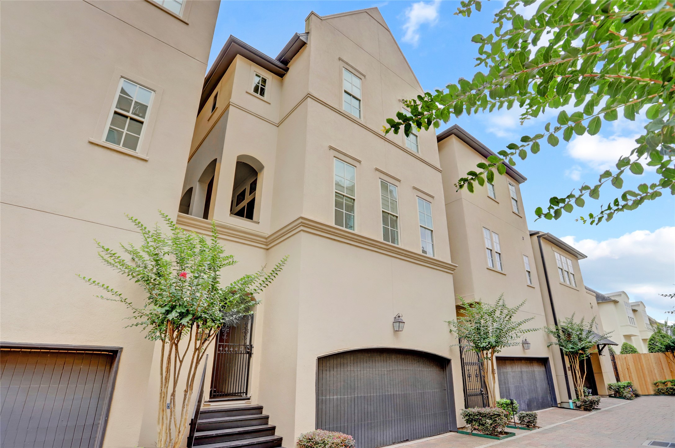 1348 W 25th Street , Houston, TX, 77008 | 84676613 | Realty Texas LLC