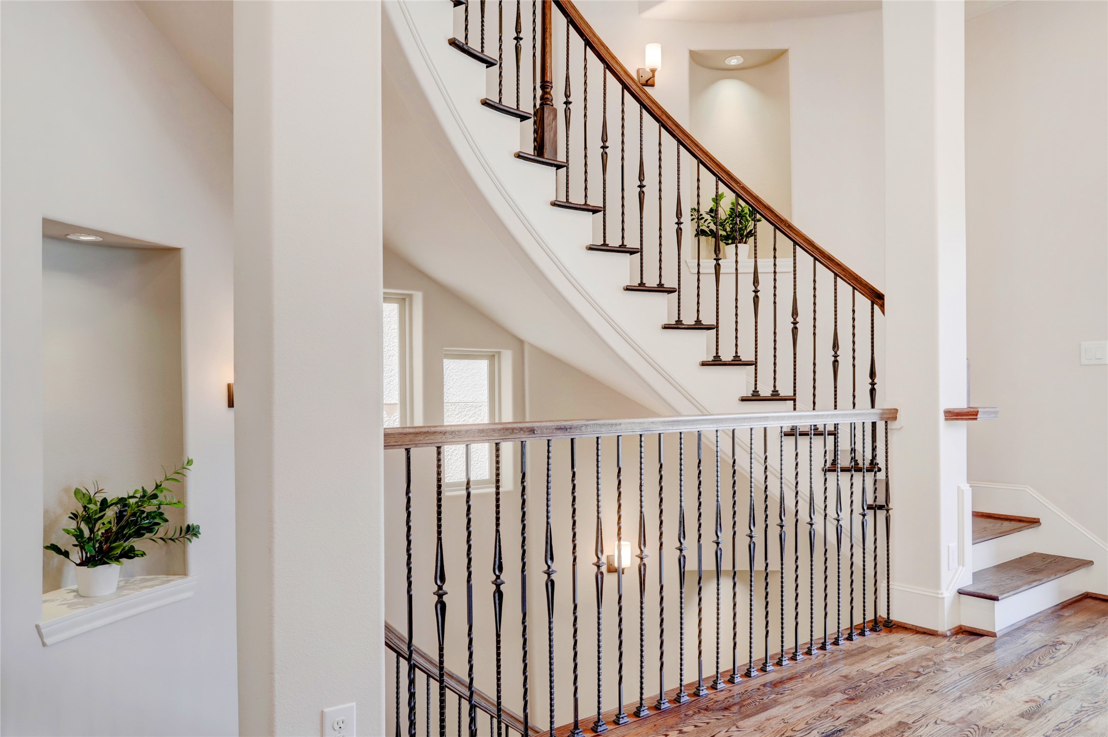 1348 W 25th Street , Houston, TX, 77008 | 84676613 | Realty Texas LLC