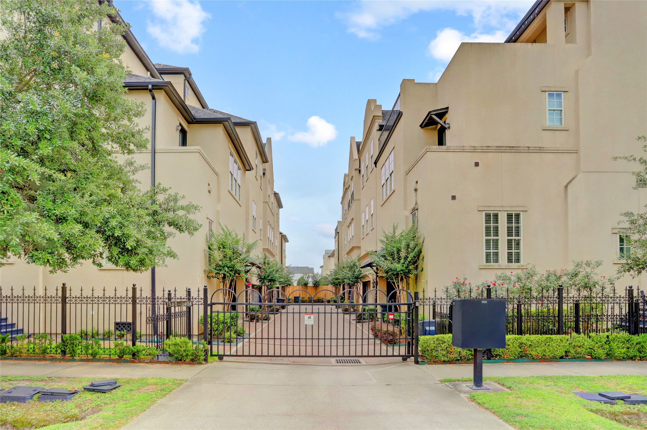 1348 W 25th Street , Houston, TX, 77008 | 84676613 | Realty Texas LLC