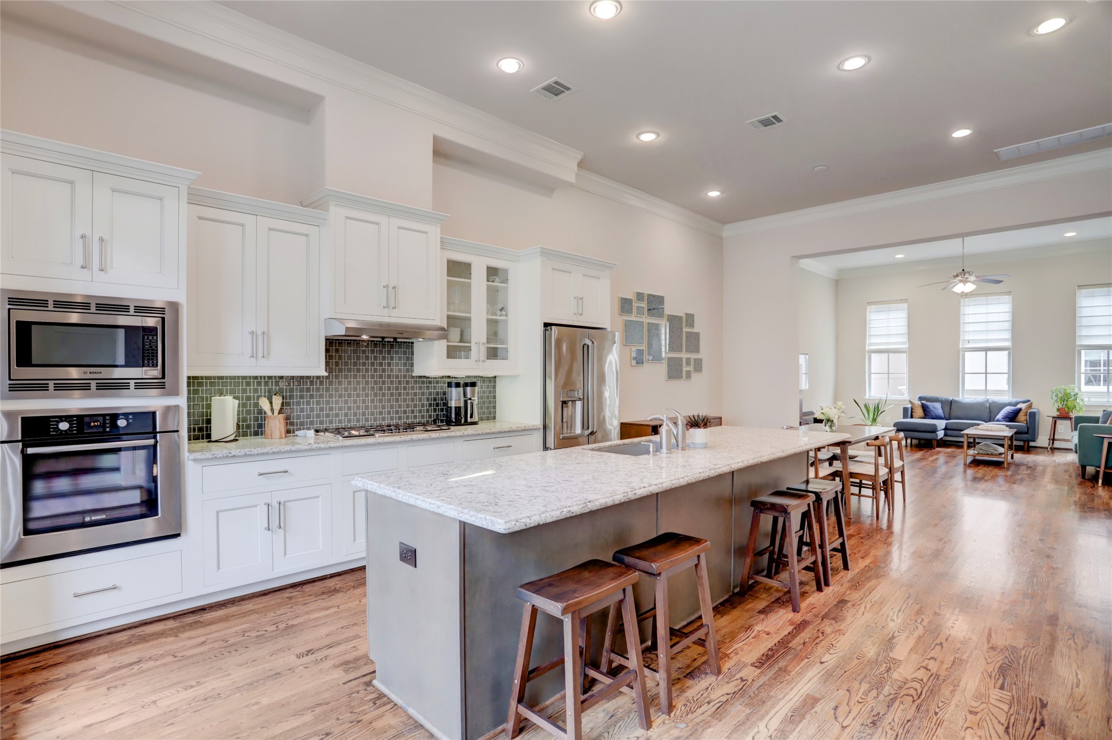1348 W 25th Street , Houston, TX, 77008 | 84676613 | Realty Texas LLC
