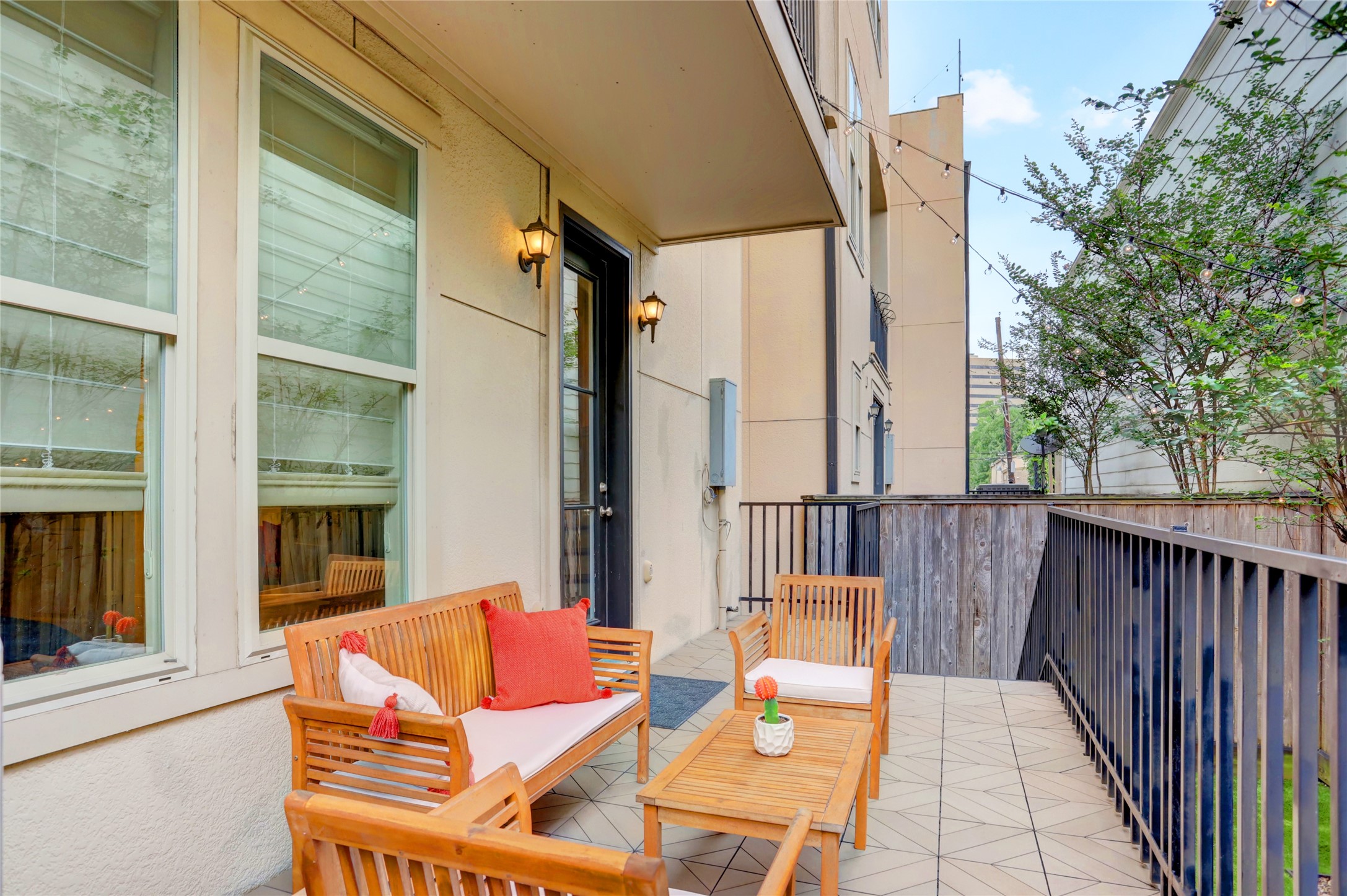 1348 W 25th Street , Houston, TX, 77008 | 84676613 | Realty Texas LLC
