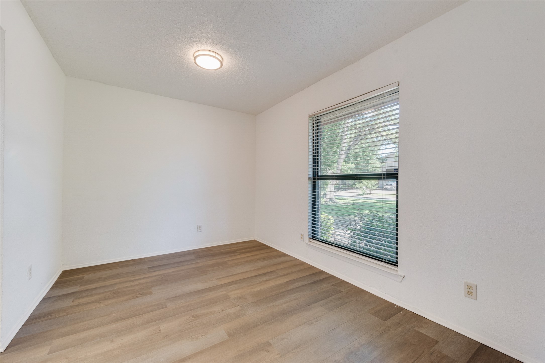 43 Merrie Circle , Richardson, TX, 75081 | 20950778 | Realty Texas LLC
