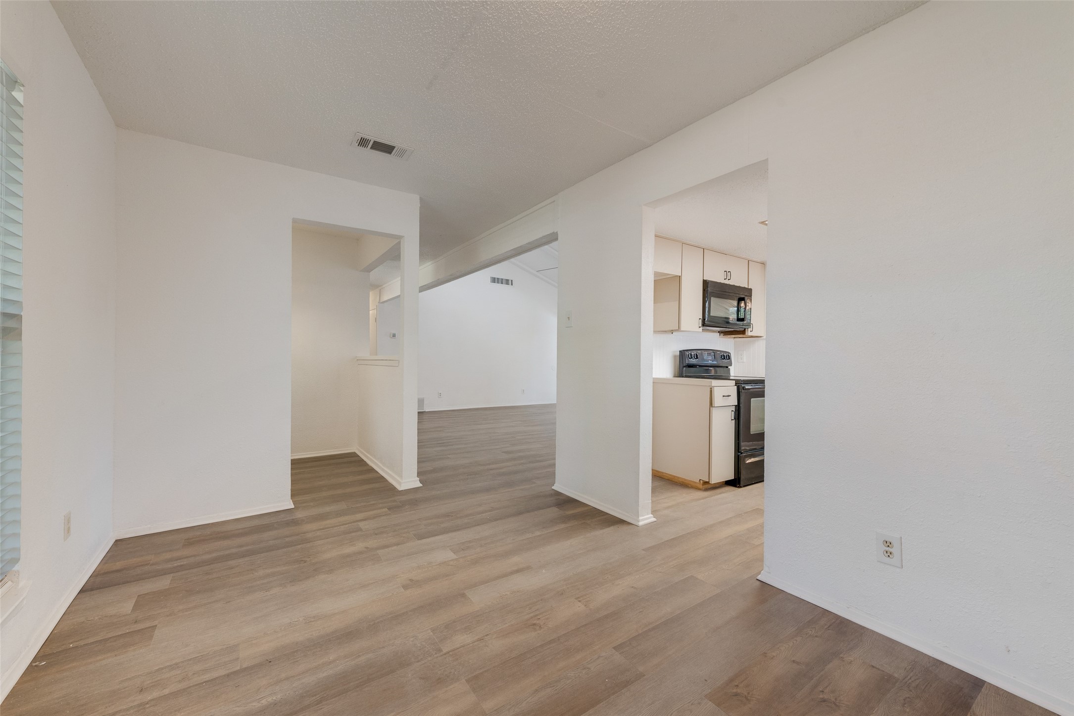 43 Merrie Circle , Richardson, TX, 75081 | 20950778 | Realty Texas LLC