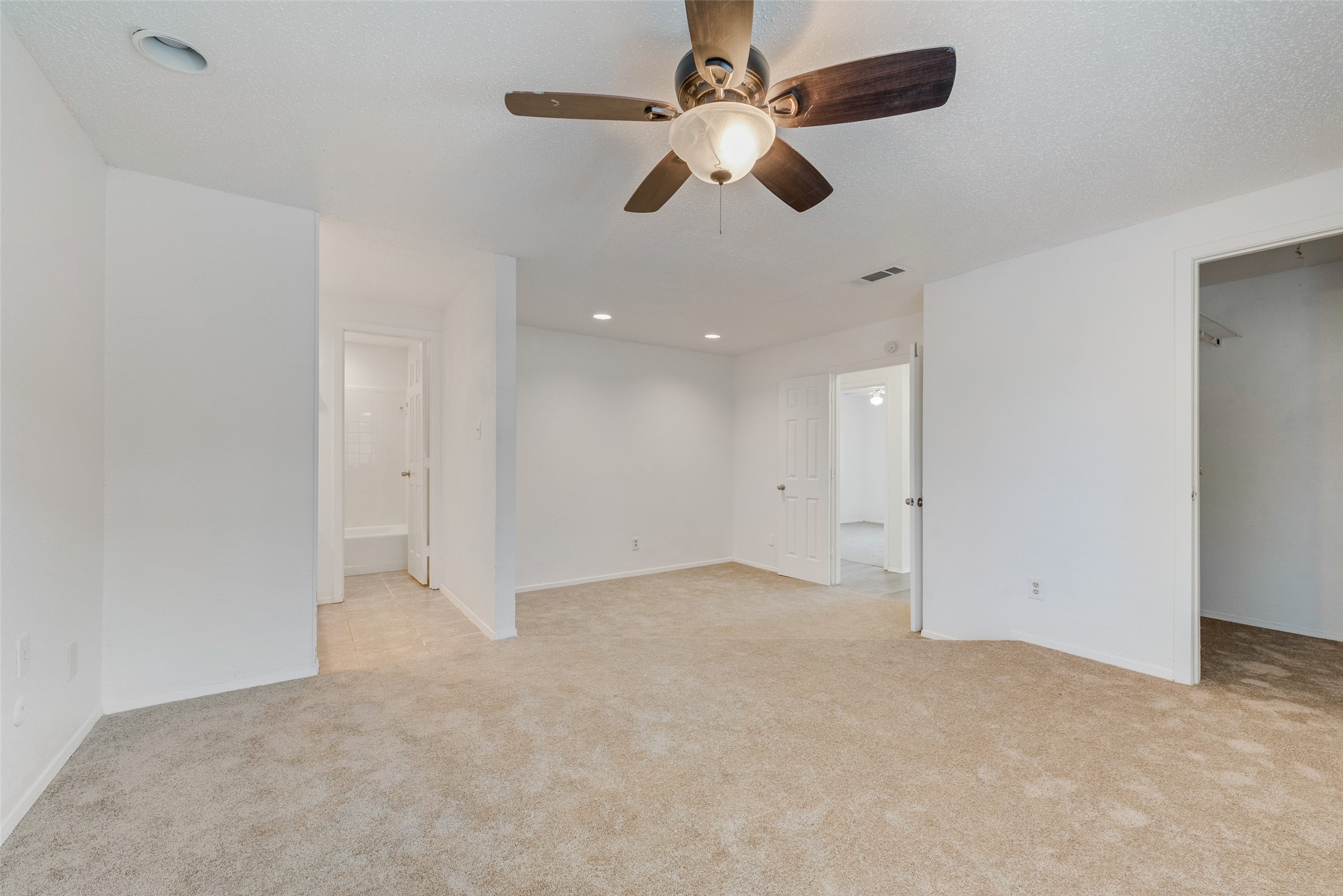 43 Merrie Circle , Richardson, TX, 75081 | 20950778 | Realty Texas LLC
