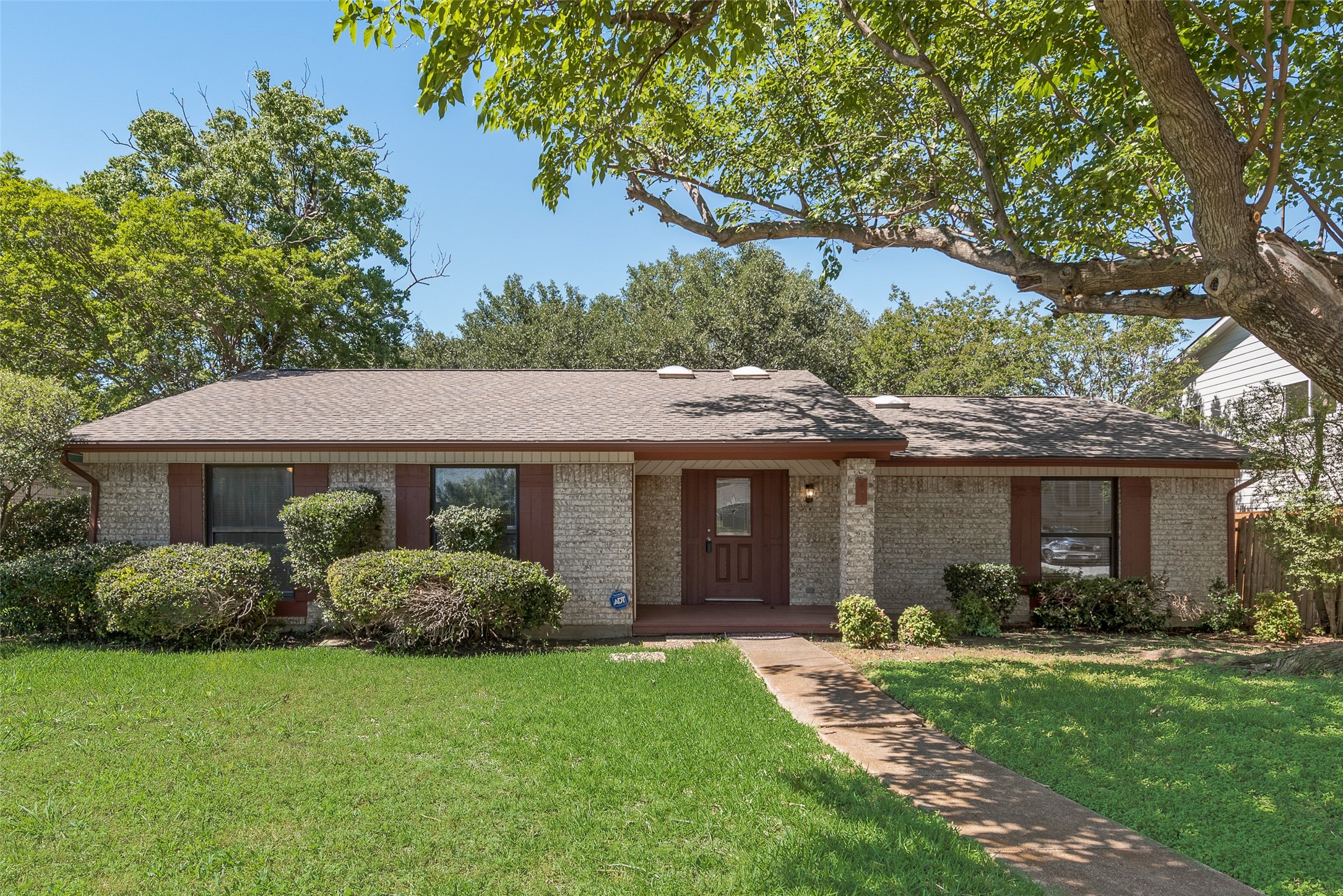 43 Merrie Circle , Richardson, TX, 75081 | 20950778 | Realty Texas LLC