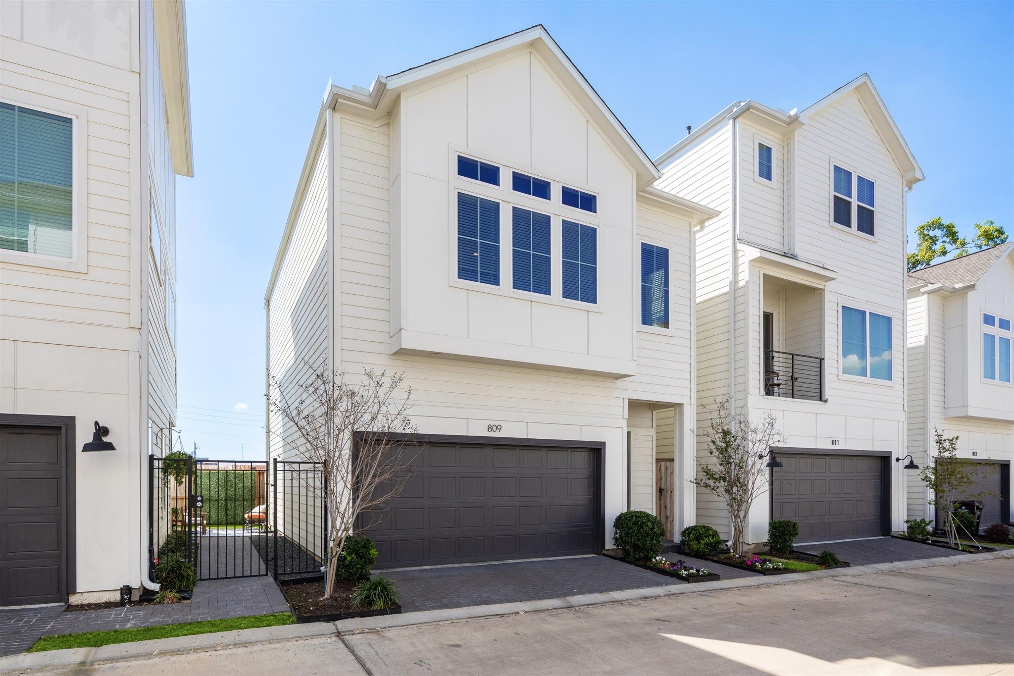 809 Burton Landing Lane , Houston, TX, 77008 | 33438715 | Realty Texas LLC