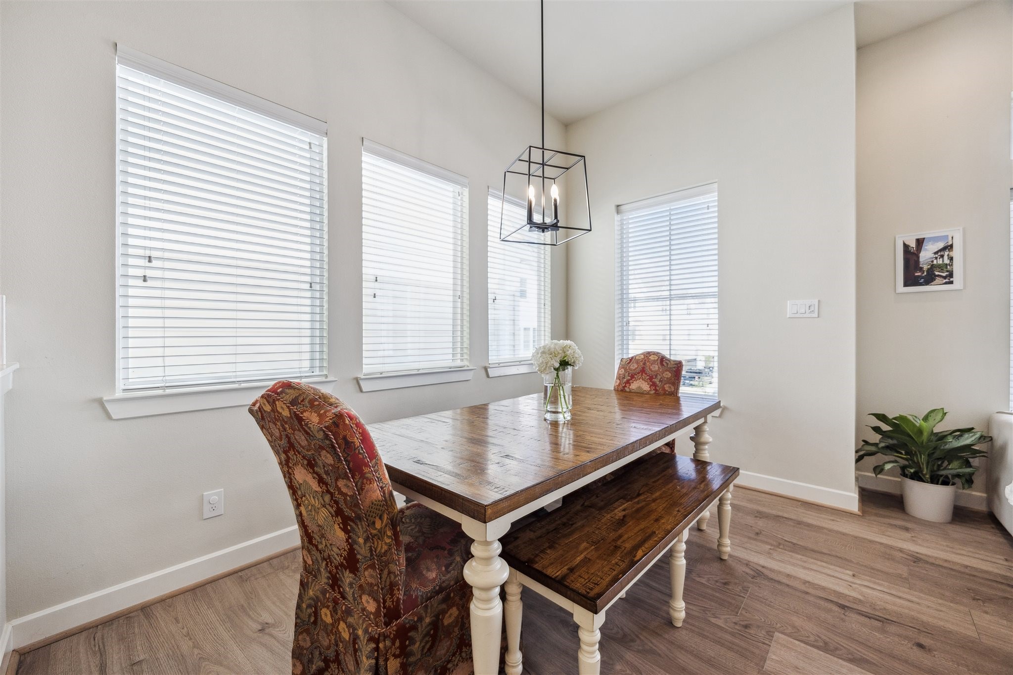809 Burton Landing Lane , Houston, TX, 77008 | 33438715 | Realty Texas LLC