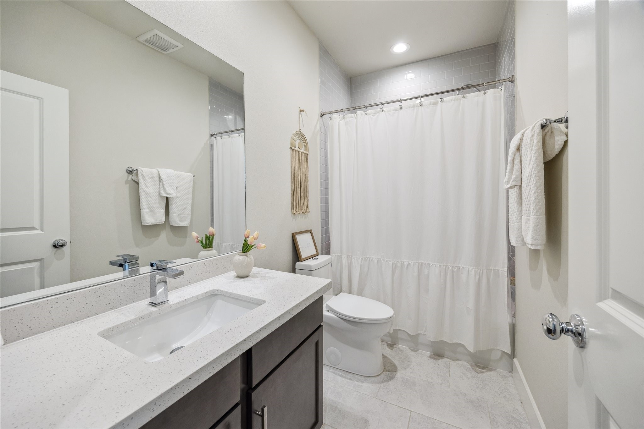 809 Burton Landing Lane , Houston, TX, 77008 | 33438715 | Realty Texas LLC