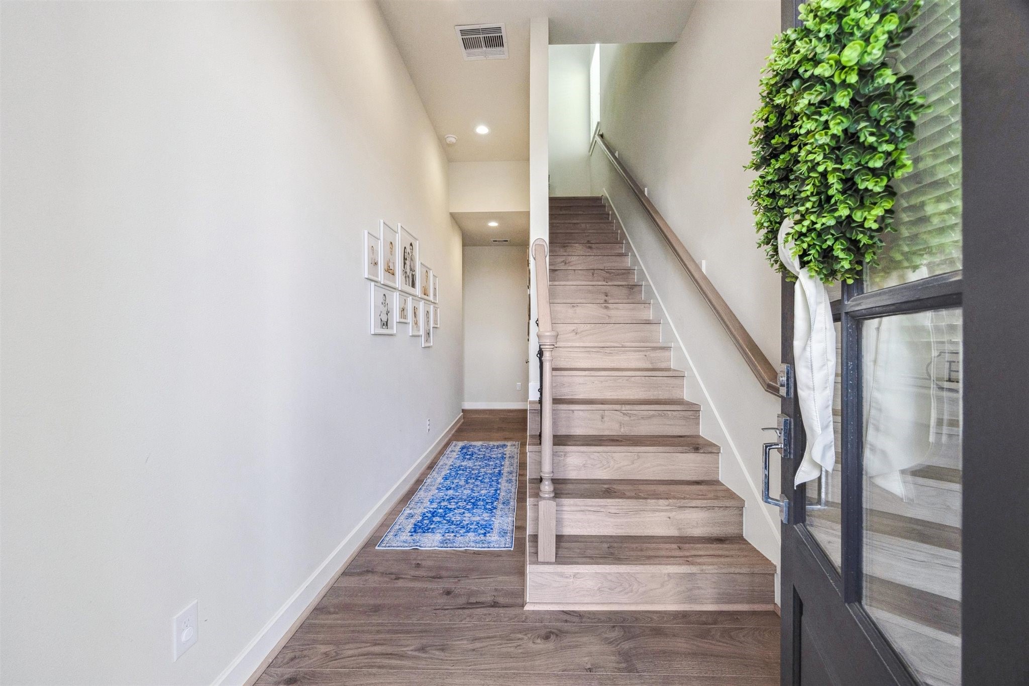 809 Burton Landing Lane , Houston, TX, 77008 | 33438715 | Realty Texas LLC