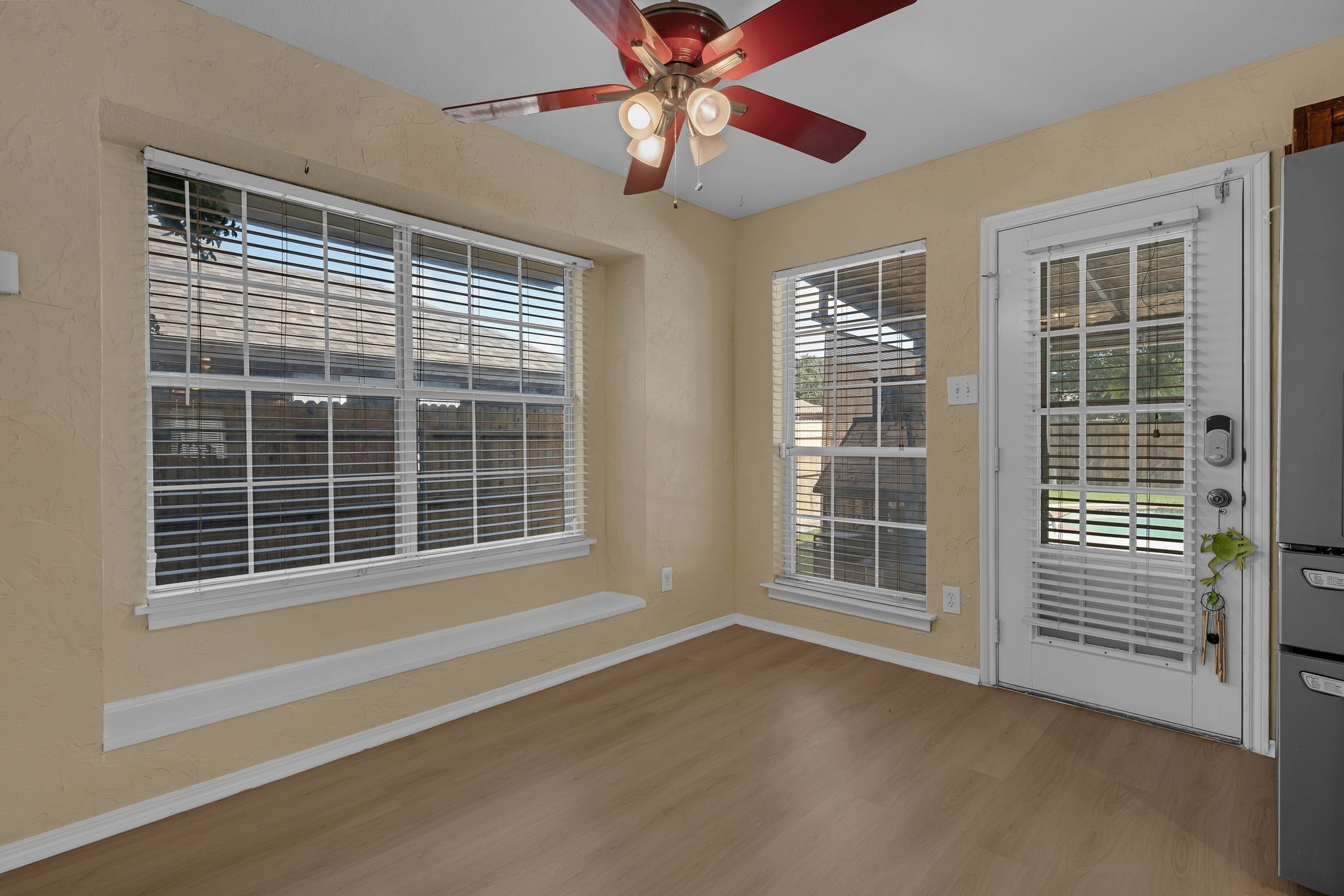 7413 Dana Lane , North Richland Hills, TX, 76182 | 20950948 | Realty Texas LLC