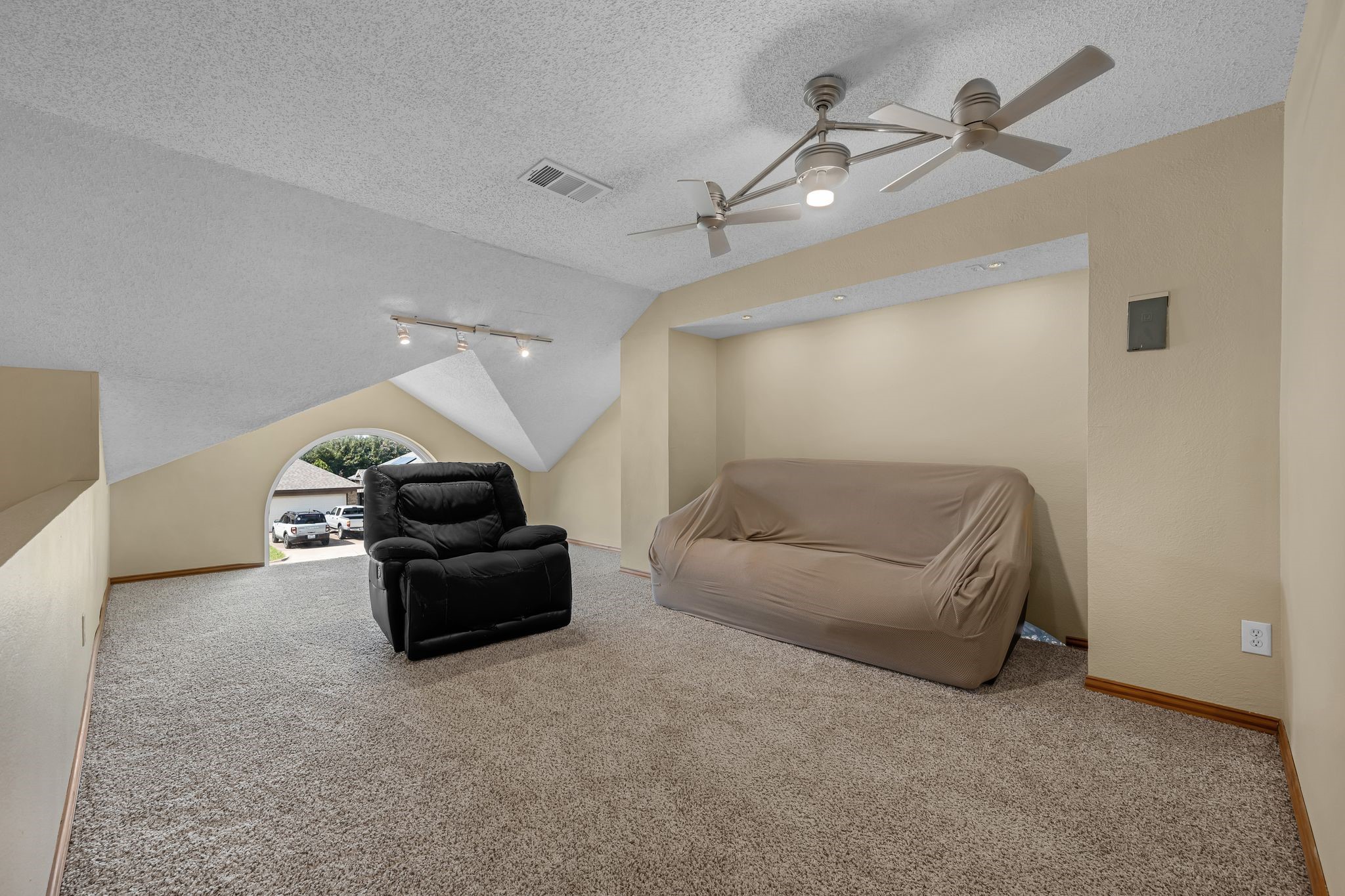 7413 Dana Lane , North Richland Hills, TX, 76182 | 20950948 | Realty Texas LLC