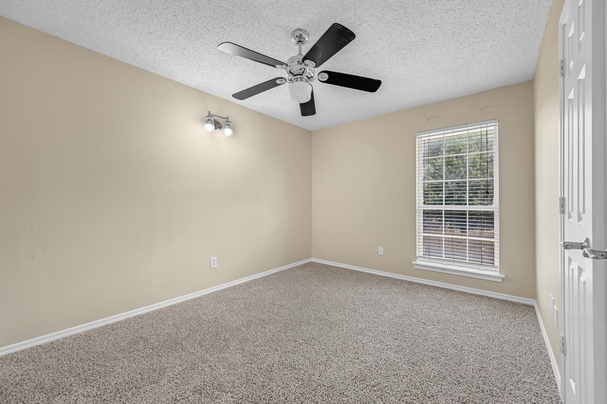 7413 Dana Lane , North Richland Hills, TX, 76182 | 20950948 | Realty Texas LLC