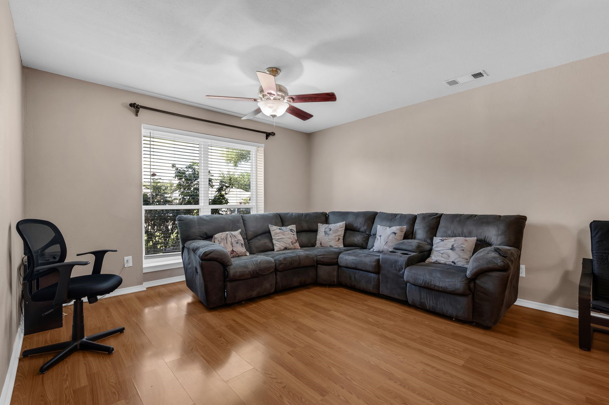 7413 Dana Lane , North Richland Hills, TX, 76182 | 20950948 | Realty Texas LLC