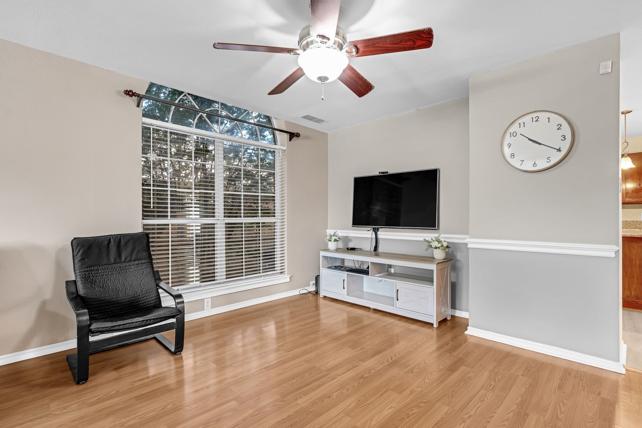 7413 Dana Lane , North Richland Hills, TX, 76182 | 20950948 | Realty Texas LLC