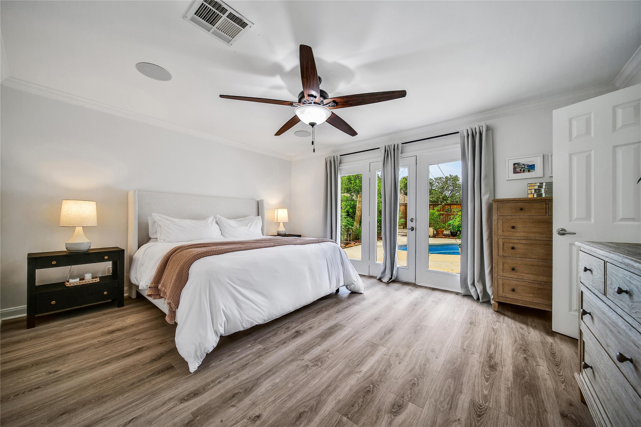 963 Thornton Road , Houston, TX, 77018 | 57349003 | Realty Texas LLC