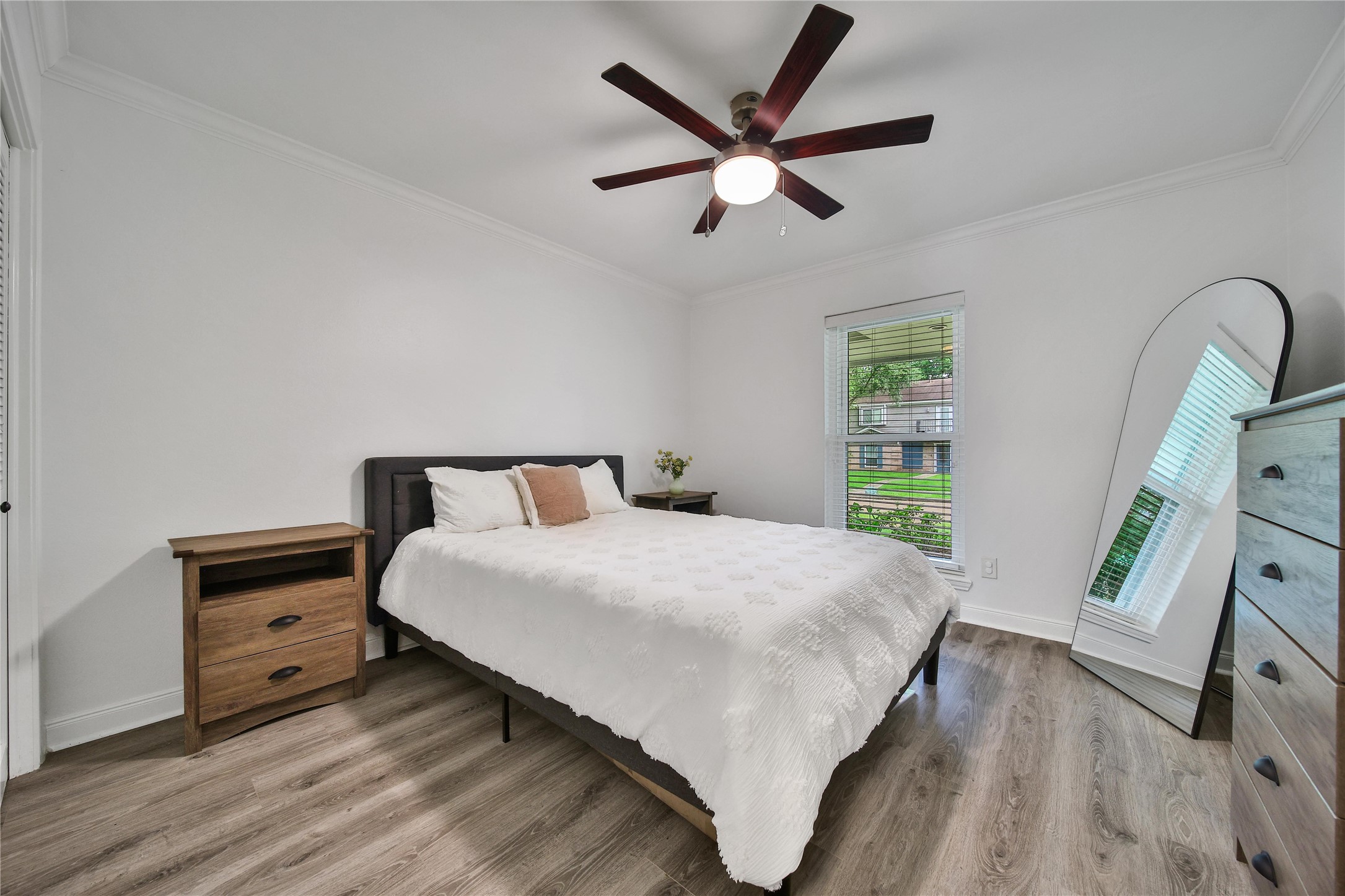 963 Thornton Road , Houston, TX, 77018 | 57349003 | Realty Texas LLC