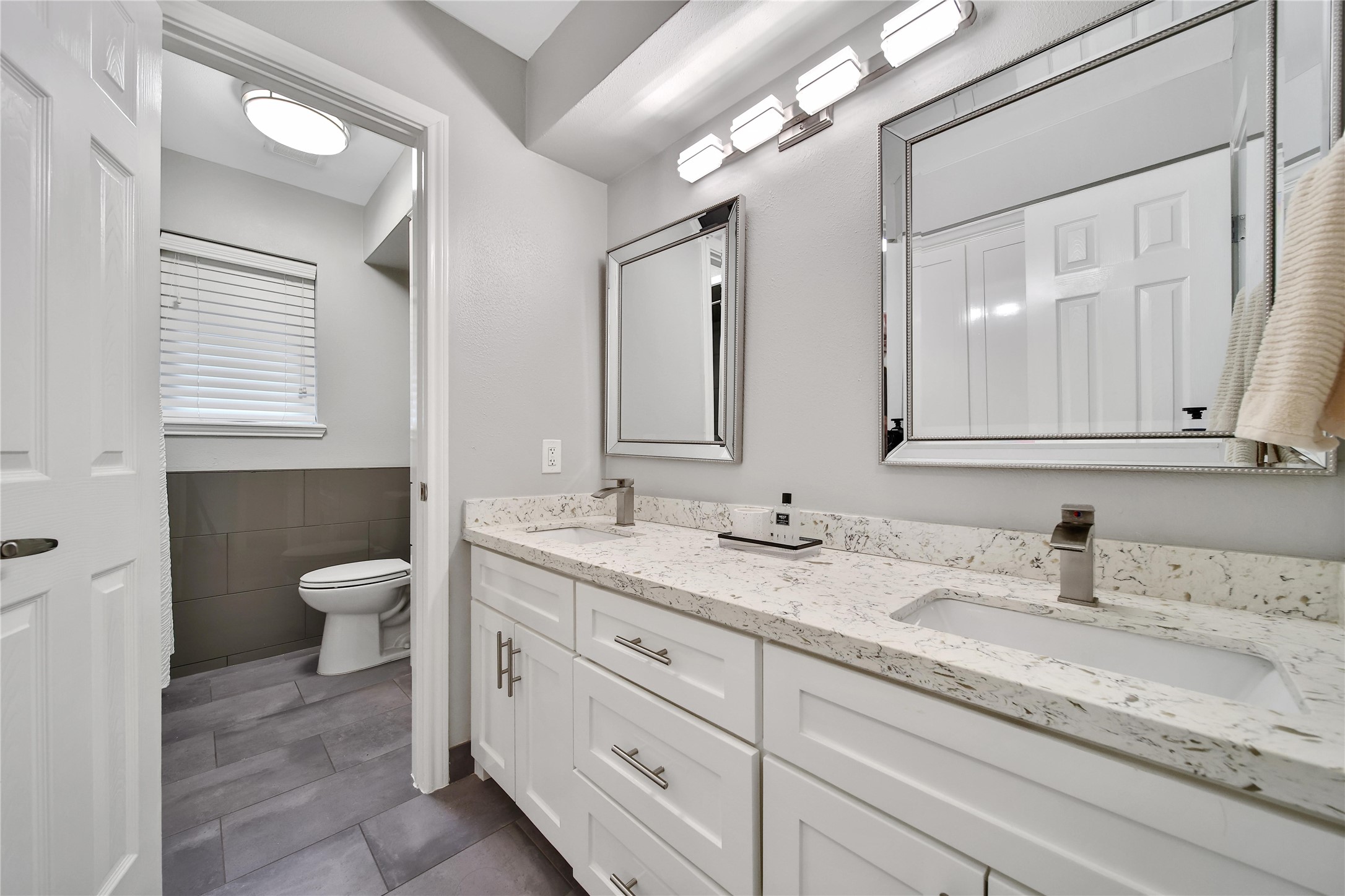 963 Thornton Road , Houston, TX, 77018 | 57349003 | Realty Texas LLC