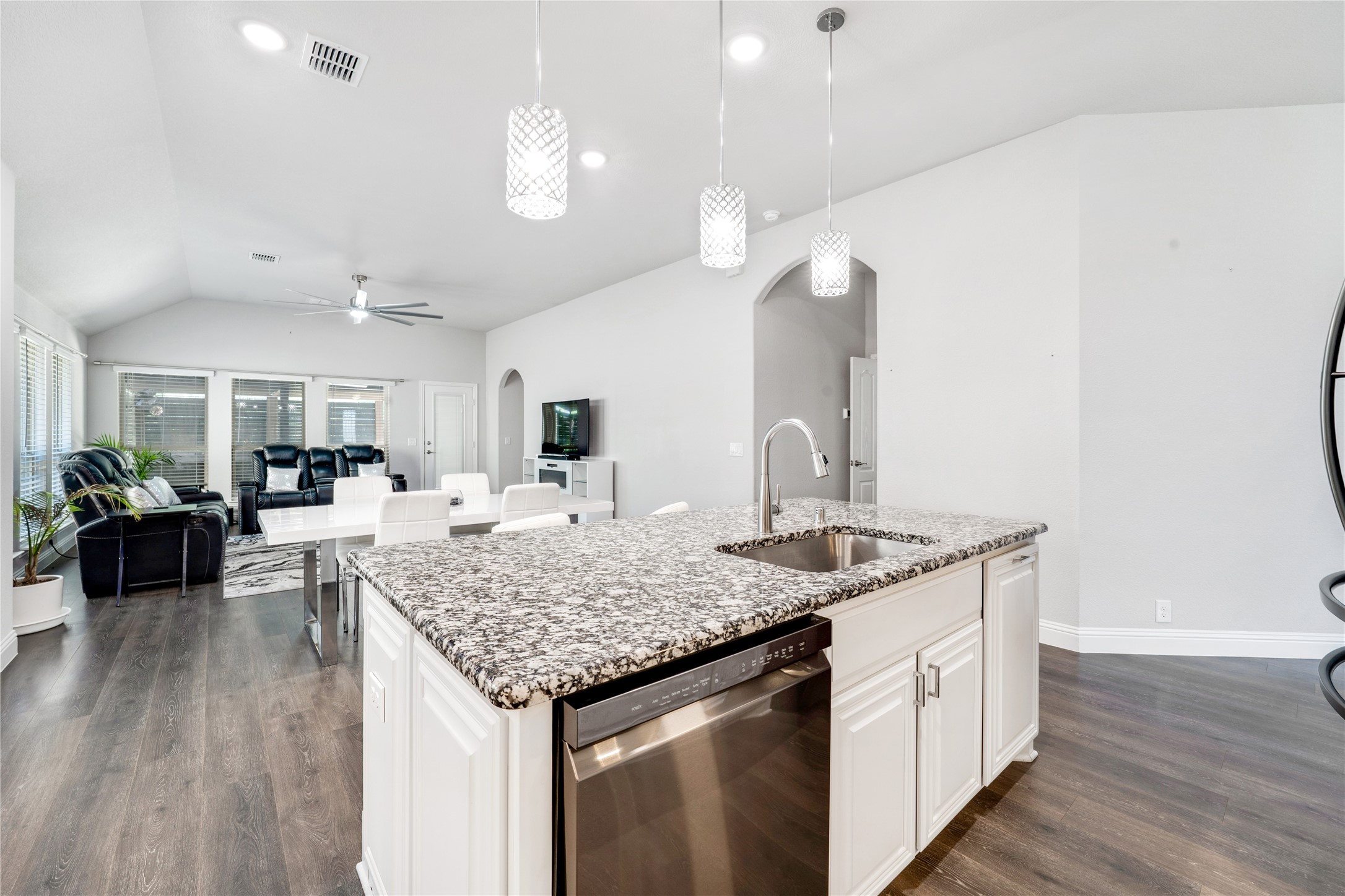 558 Lily Street , Crowley, TX, 76036 | 20948934 | Realty Texas LLC