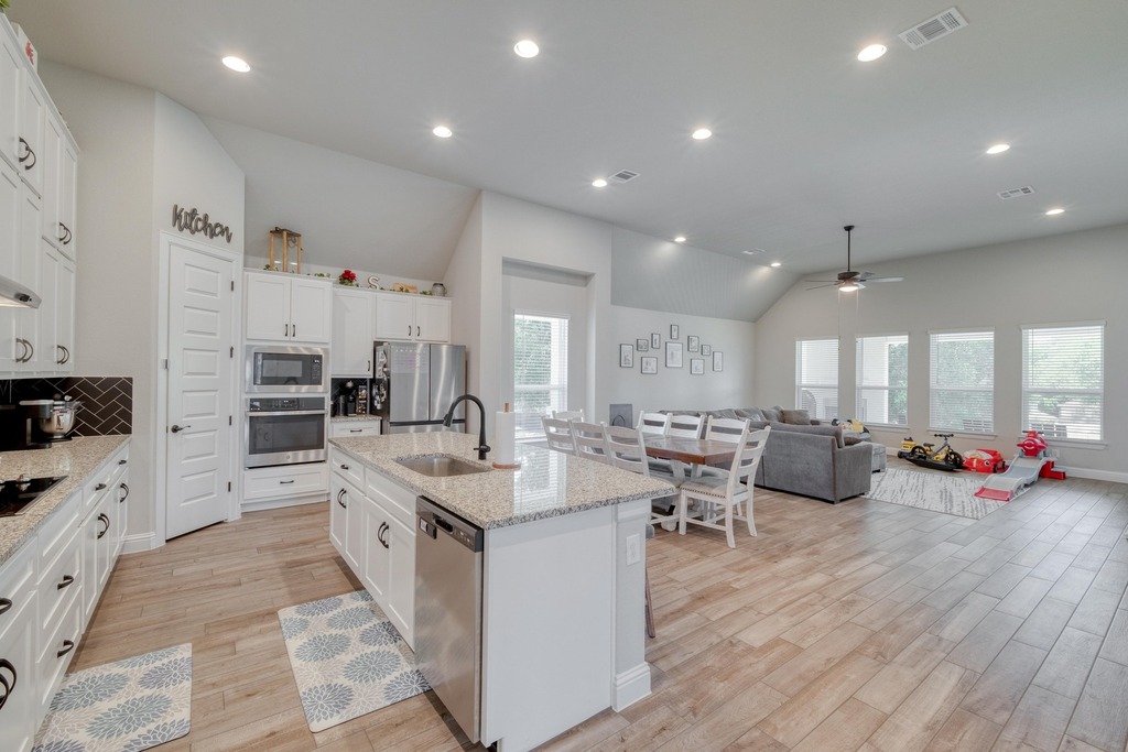 441 Double Eagle Ranch Drive , Cedar Creek, TX, 78612 | 1449574 | Realty Texas LLC