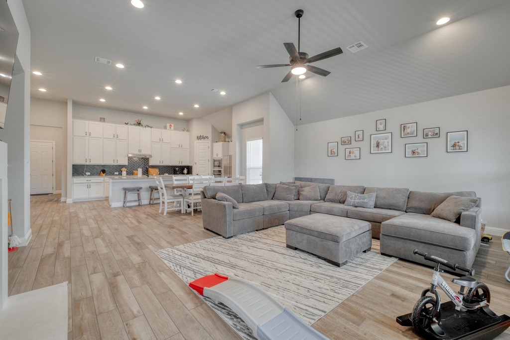 441 Double Eagle Ranch Drive , Cedar Creek, TX, 78612 | 1449574 | Realty Texas LLC