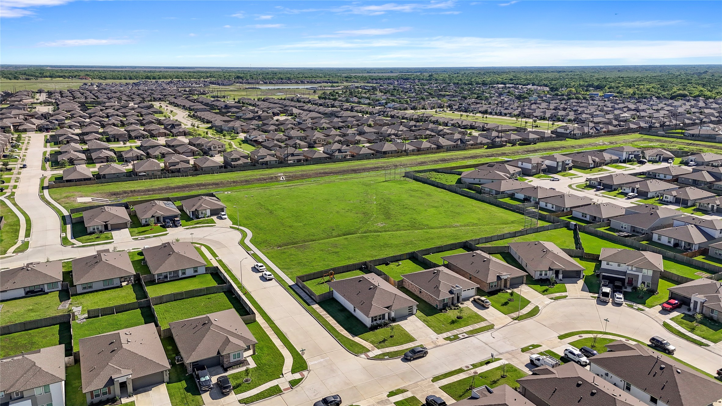 614 Hearth Manor Drive , Rosharon, TX, 77583 | 95225254 | Realty Texas LLC