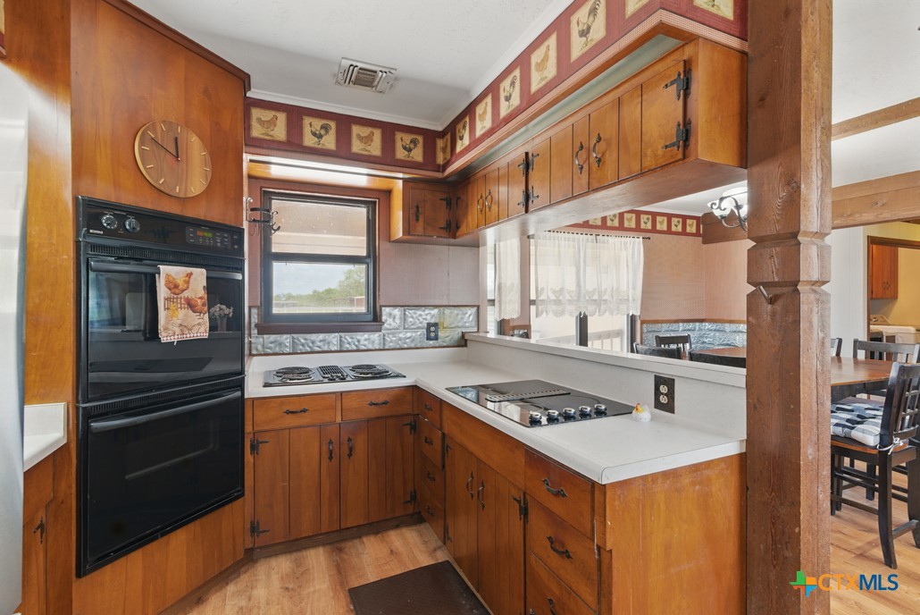 701 W Steele Street , Smiley, TX, 78159 | 581512 | Realty Texas LLC