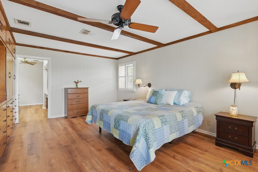 701 W Steele Street , Smiley, TX, 78159 | 581512 | Realty Texas LLC