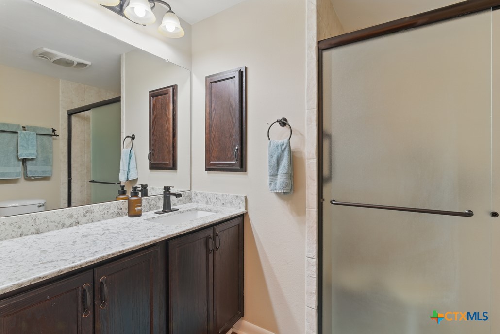 701 W Steele Street , Smiley, TX, 78159 | 581512 | Realty Texas LLC