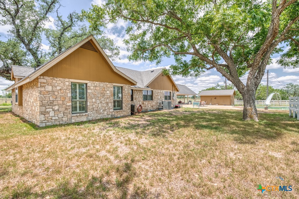 701 W Steele Street , Smiley, TX, 78159 | 581512 | Realty Texas LLC