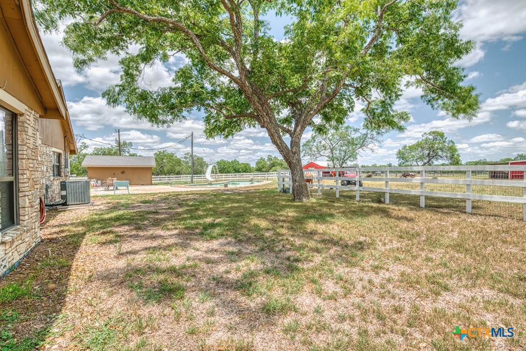 701 W Steele Street , Smiley, TX, 78159 | 581512 | Realty Texas LLC