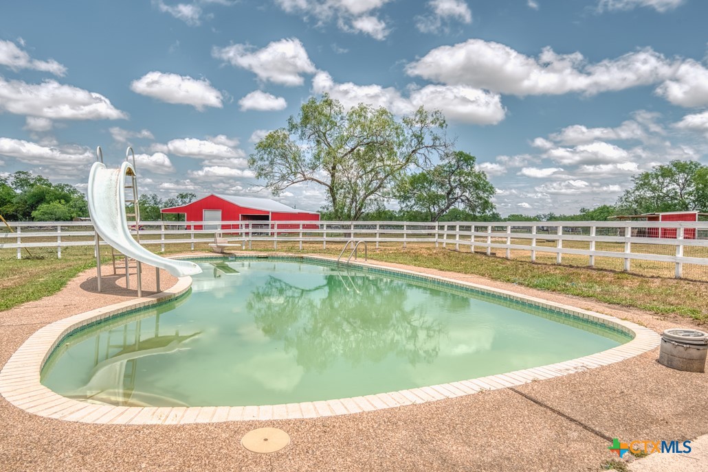 701 W Steele Street , Smiley, TX, 78159 | 581512 | Realty Texas LLC