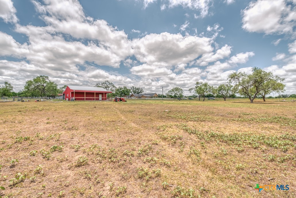 701 W Steele Street , Smiley, TX, 78159 | 581512 | Realty Texas LLC