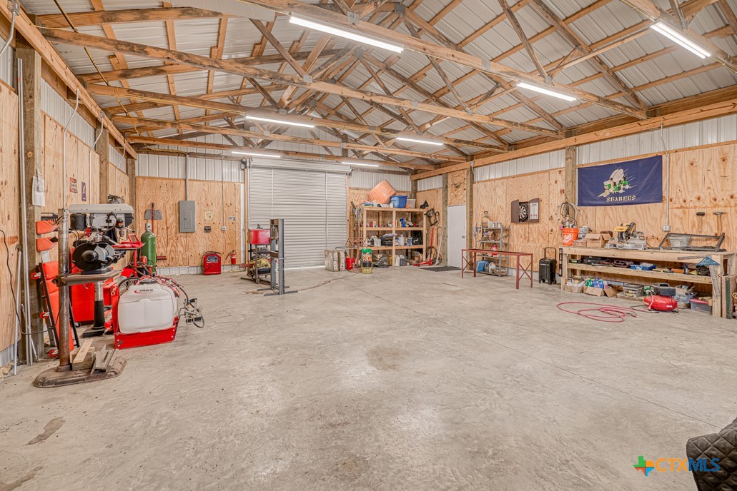 701 W Steele Street , Smiley, TX, 78159 | 581512 | Realty Texas LLC