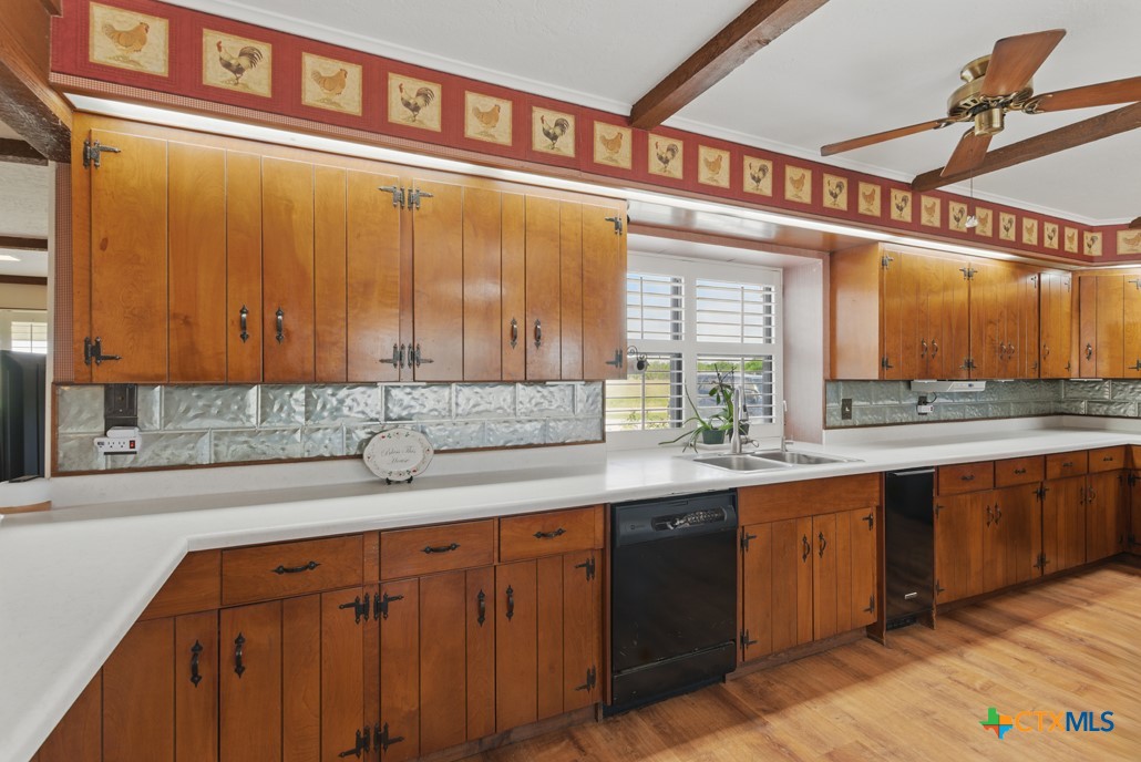 701 W Steele Street , Smiley, TX, 78159 | 581512 | Realty Texas LLC