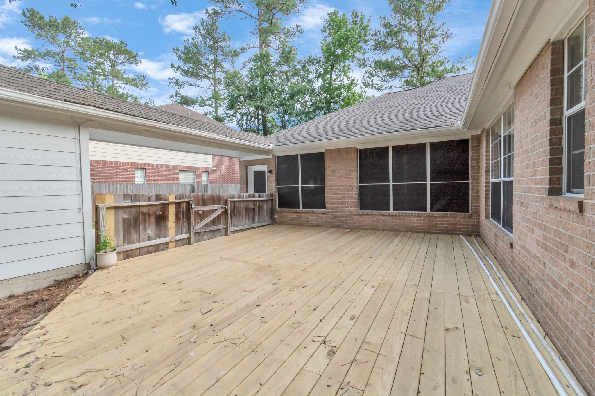 19 Long Springs Place , The Woodlands, TX, 77382 | 87853959 | Realty Texas LLC