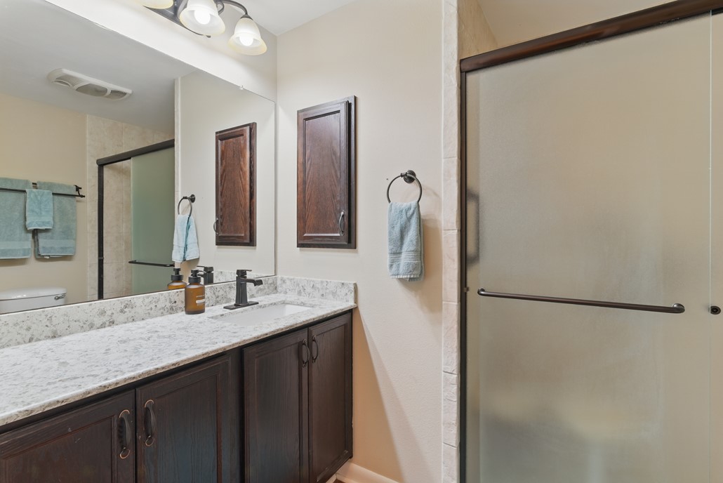 701 W Steele Street , Smiley, TX, 78159 | 8766339 | Realty Texas LLC