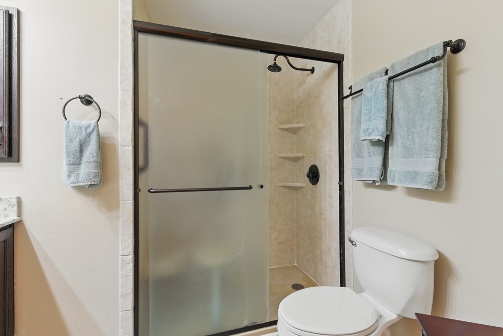 701 W Steele Street , Smiley, TX, 78159 | 8766339 | Realty Texas LLC