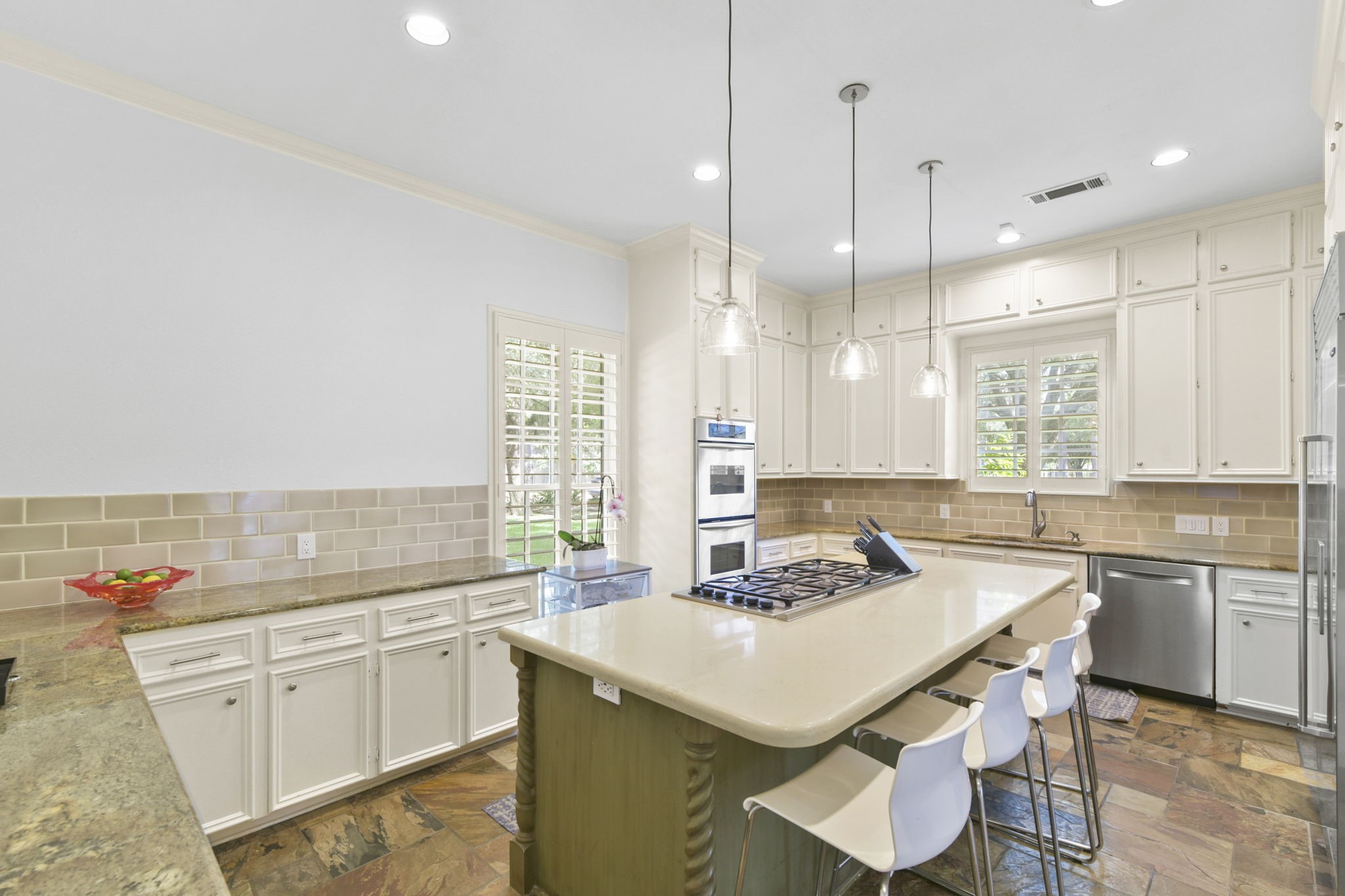 903 Echo Lane , Houston, TX, 77024 | 33379604 | Realty Texas LLC
