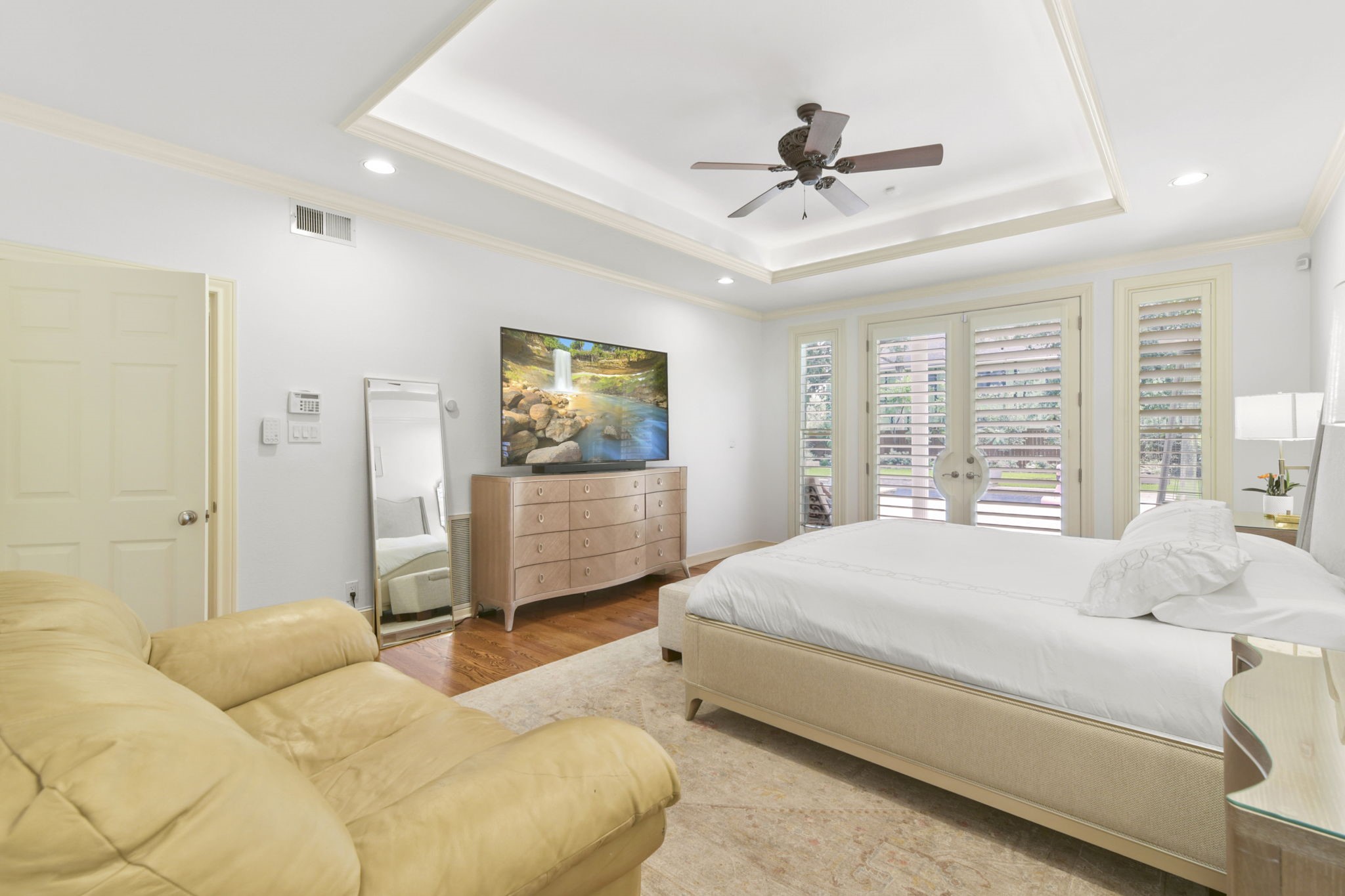 903 Echo Lane , Houston, TX, 77024 | 33379604 | Realty Texas LLC