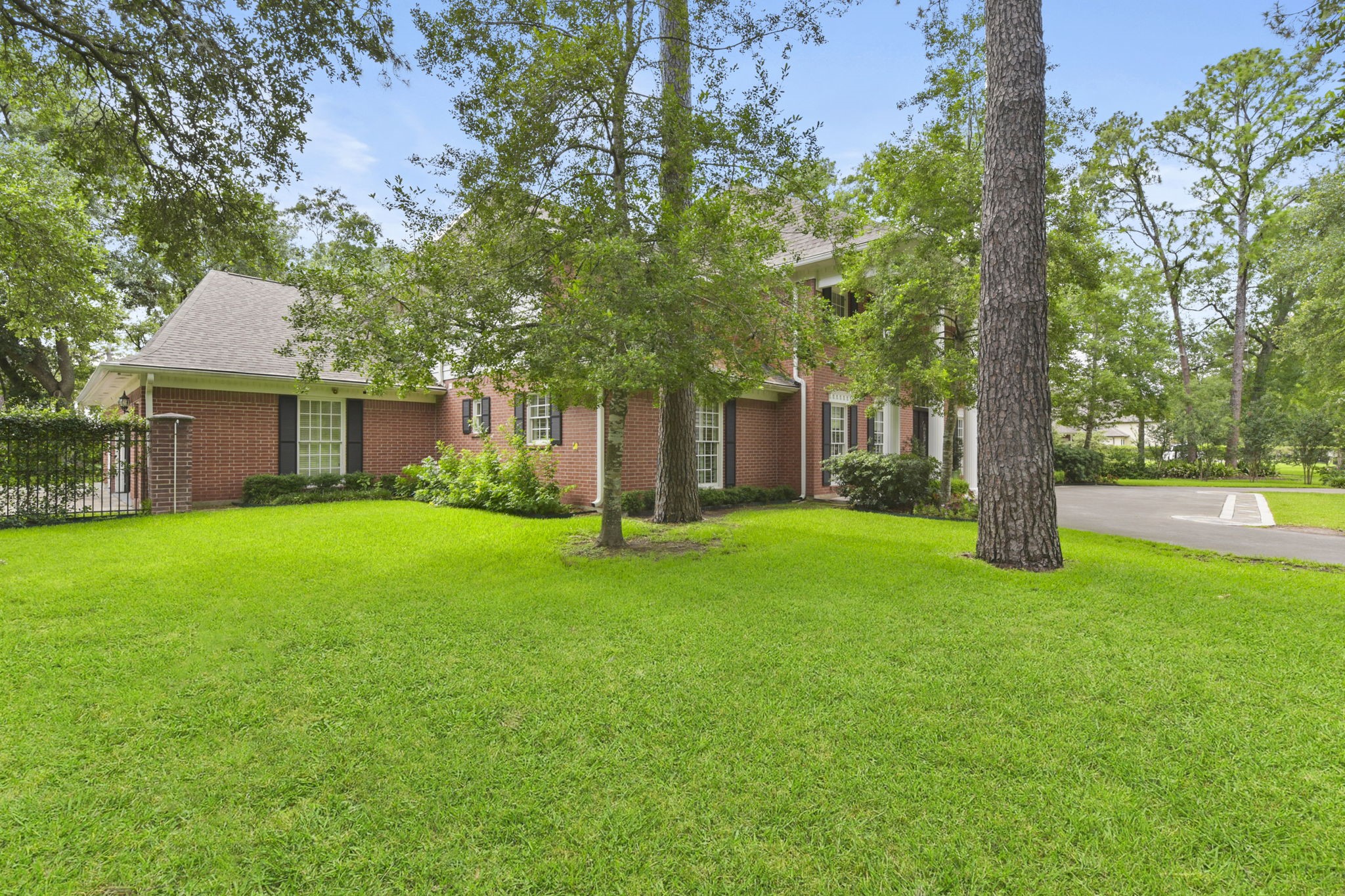 903 Echo Lane , Houston, TX, 77024 | 33379604 | Realty Texas LLC