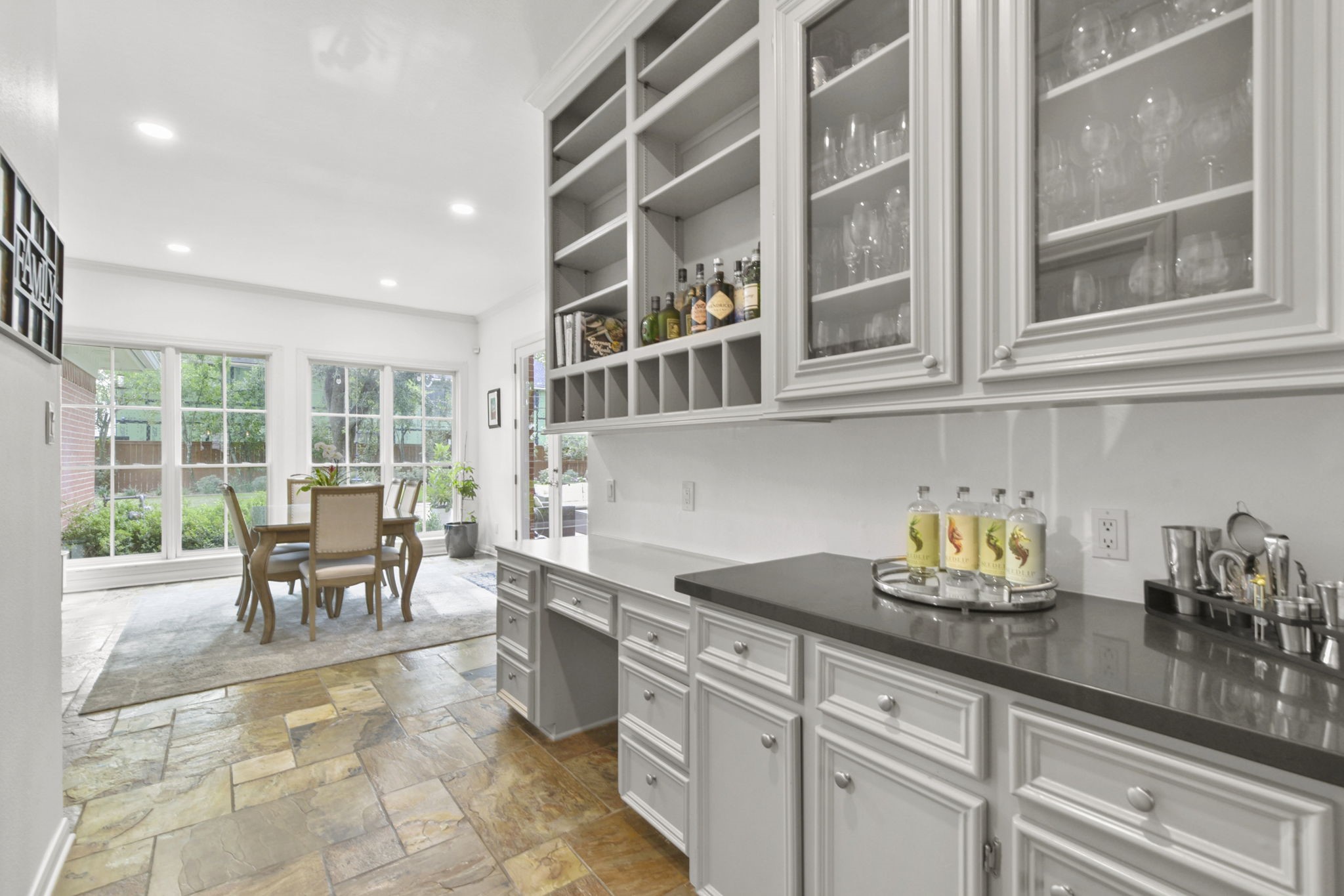903 Echo Lane , Houston, TX, 77024 | 33379604 | Realty Texas LLC