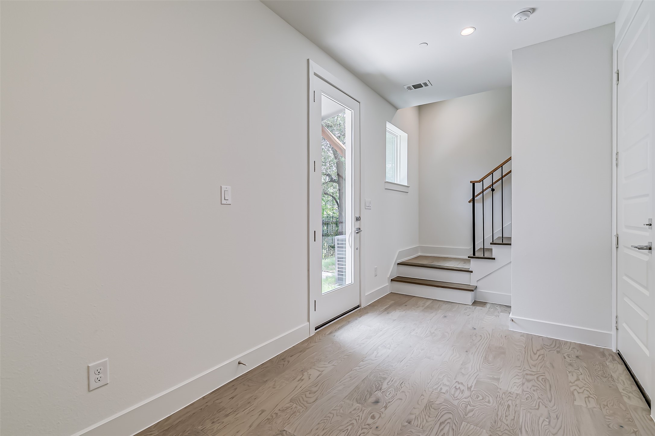 6028 Lewis Street , Dallas, TX, 75206 | 20951718 | Realty Texas LLC