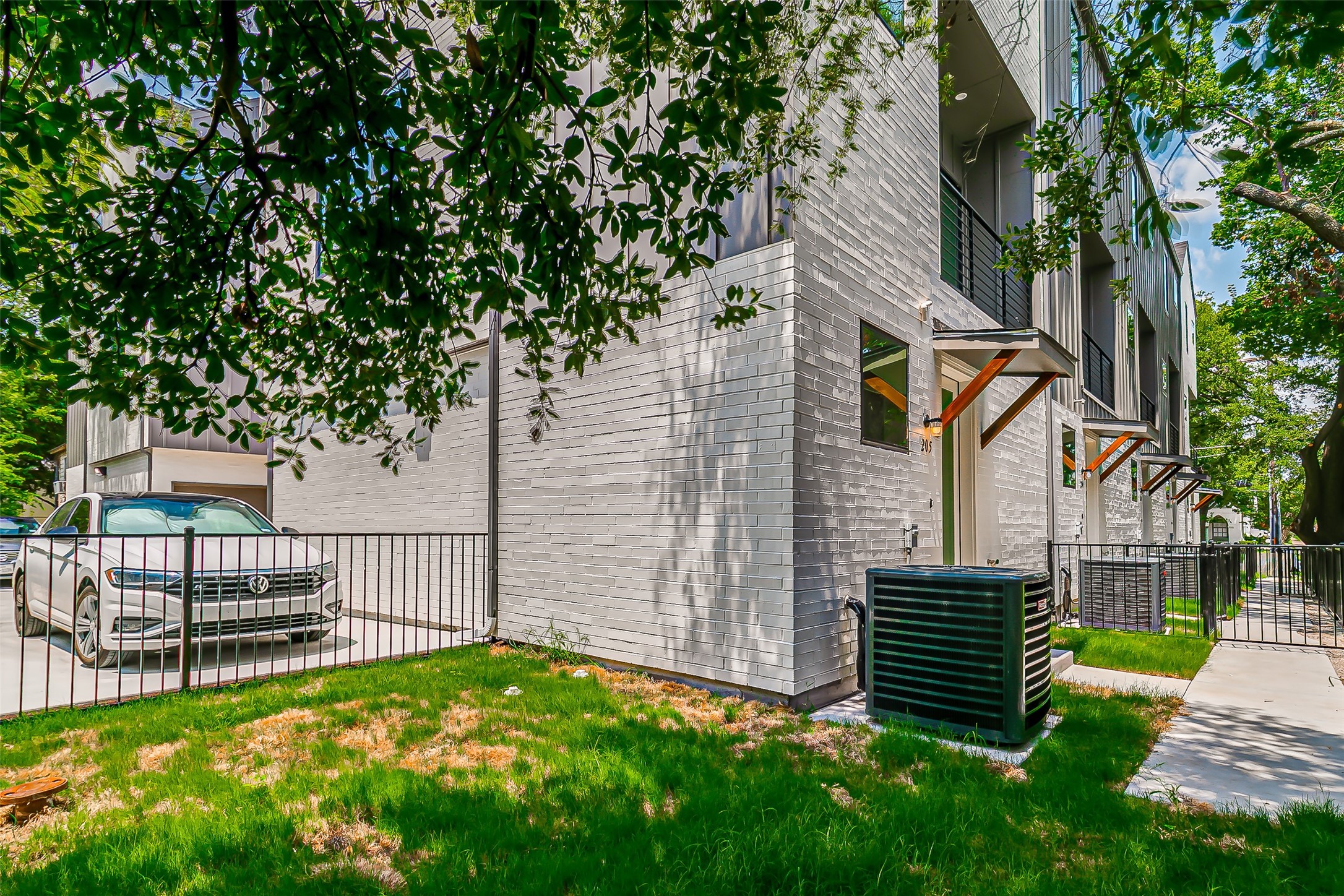 6028 Lewis Street , Dallas, TX, 75206 | 20951718 | Realty Texas LLC