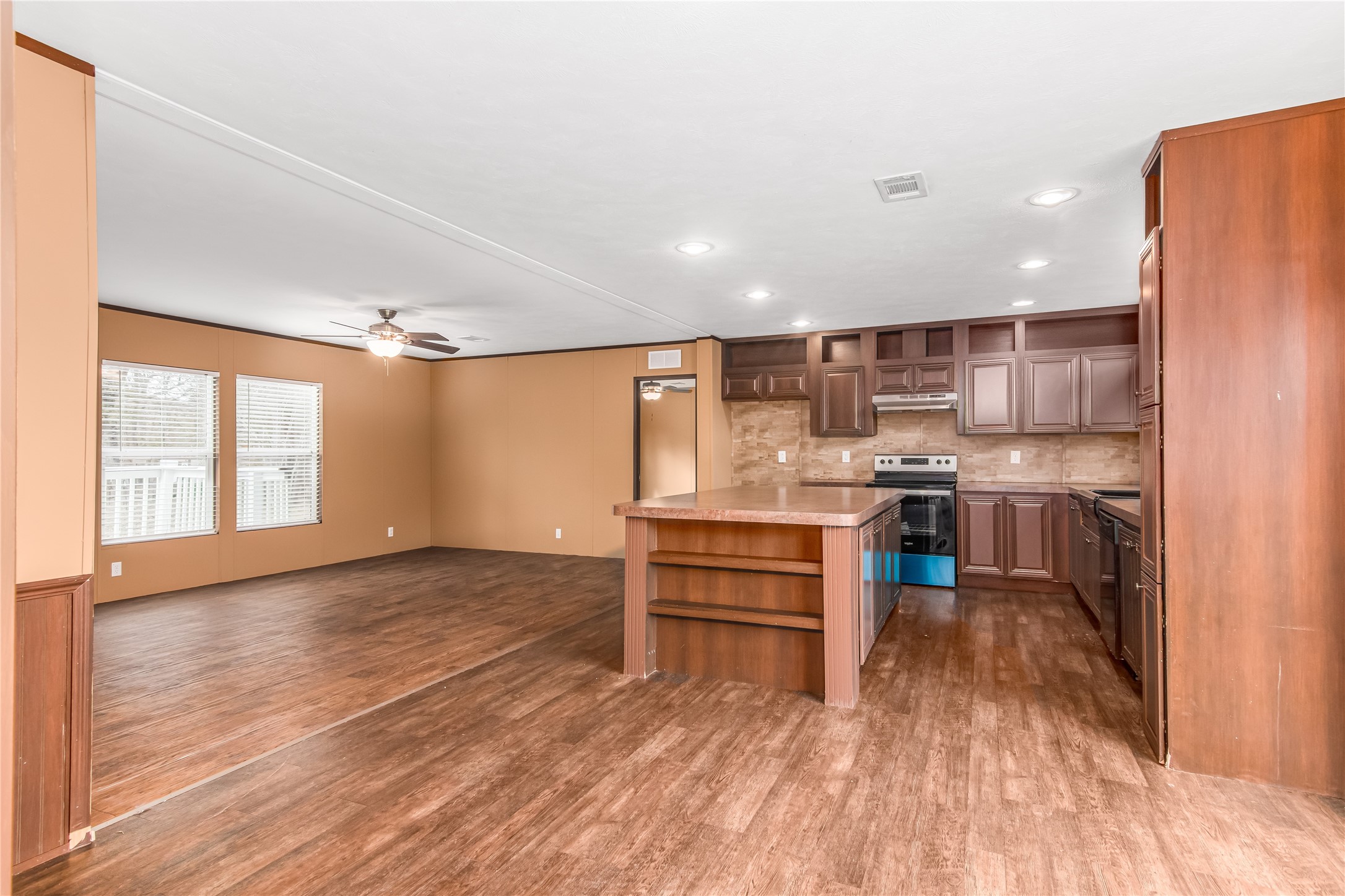 1543 Belle Terre Drive, Huffman, TX, 77336 | 98344260 | Realty Texas LLC